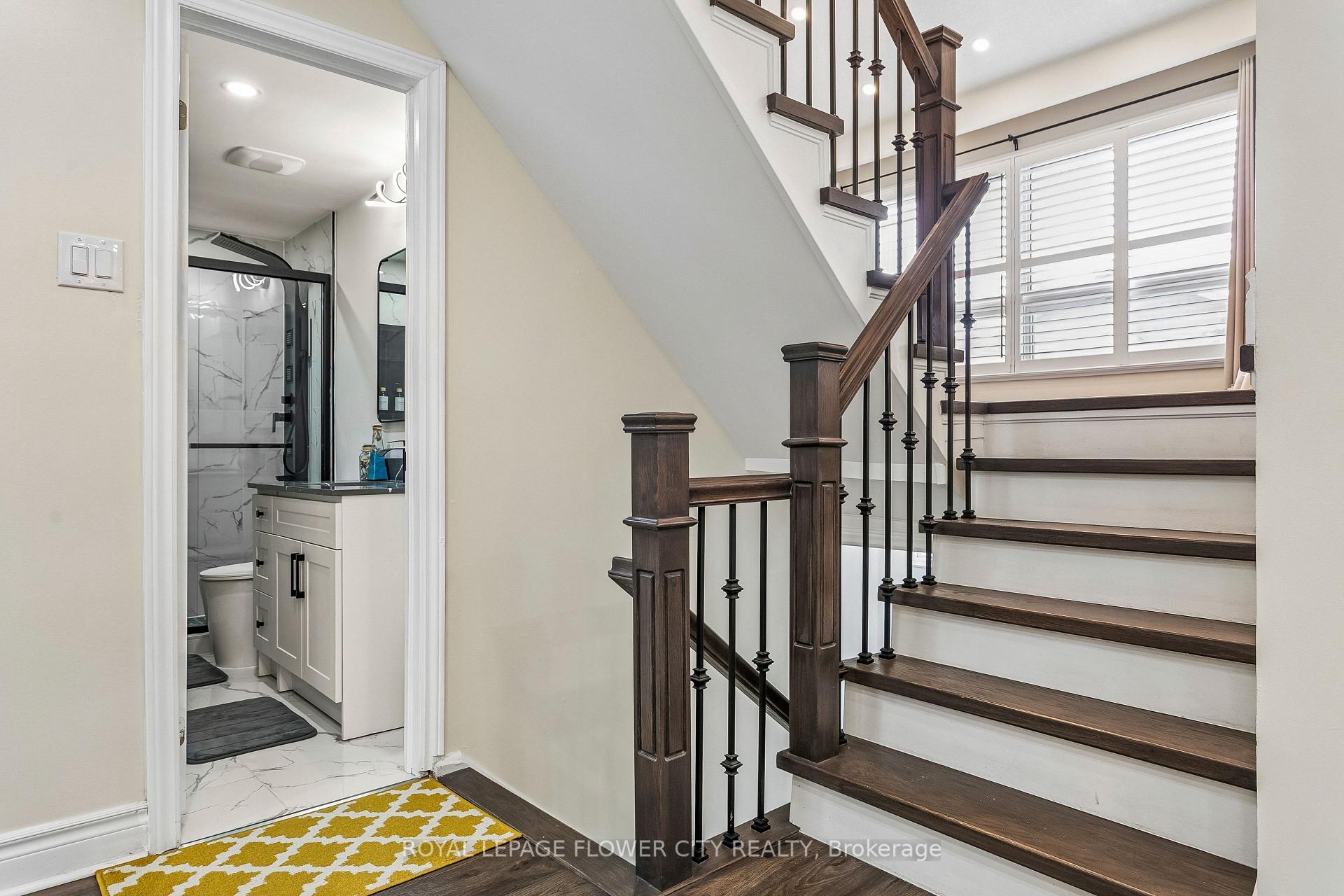 Photo 17 of 35 Camberley Crescent, Brampton, Brampton North — HOMEH