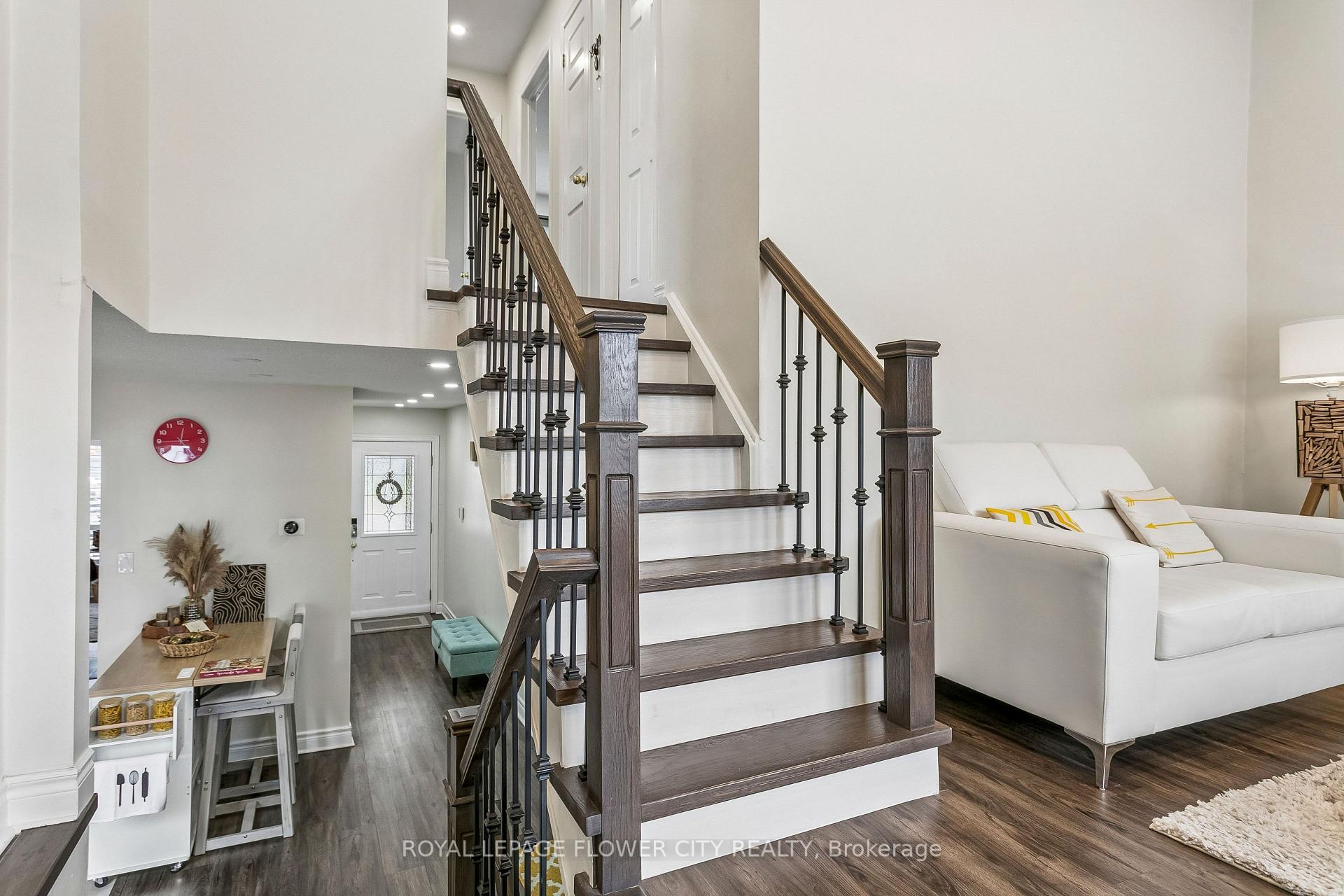 Photo 19 of 35 Camberley Crescent, Brampton, Brampton North — HOMEH