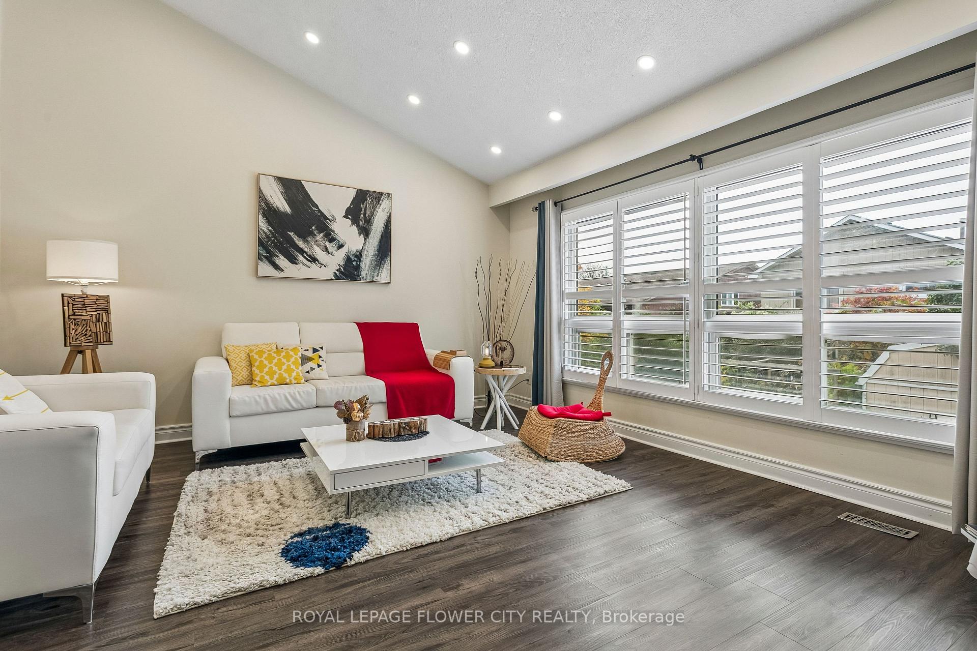 Photo 22 of 35 Camberley Crescent, Brampton, Brampton North — HOMEH