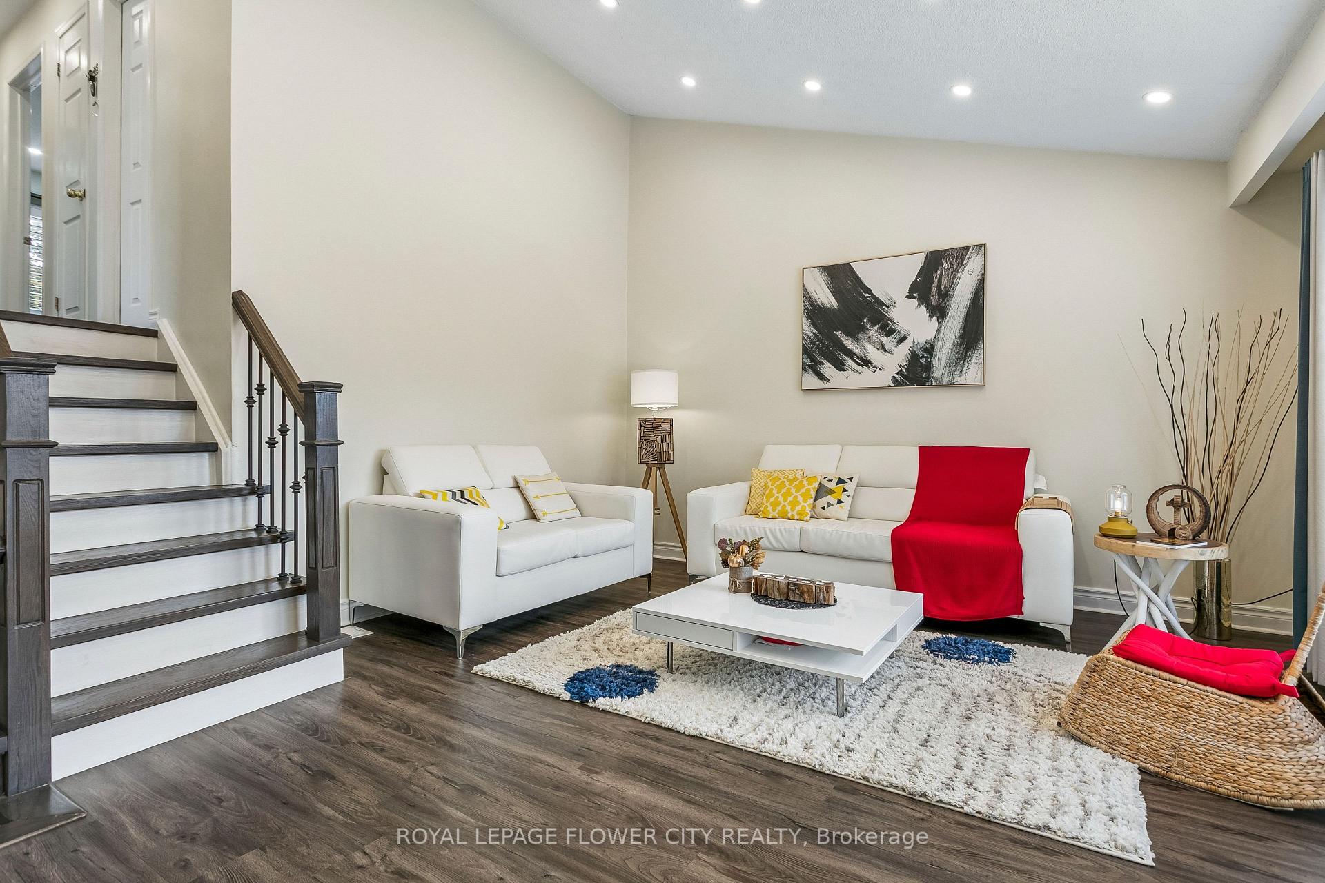 Photo 24 of 35 Camberley Crescent, Brampton, Brampton North — HOMEH