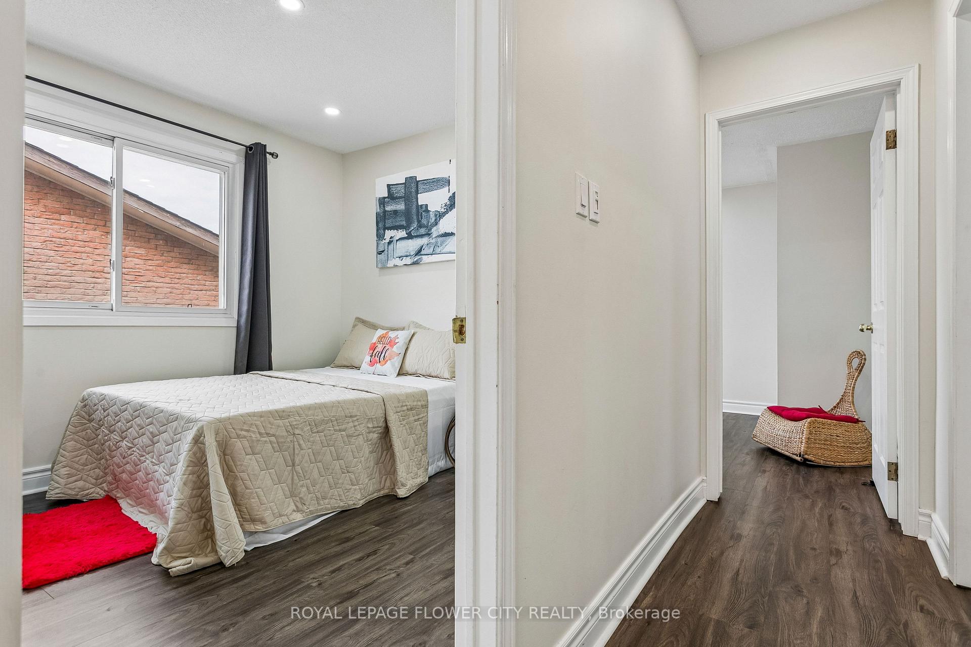 Photo 26 of 35 Camberley Crescent, Brampton, Brampton North — HOMEH
