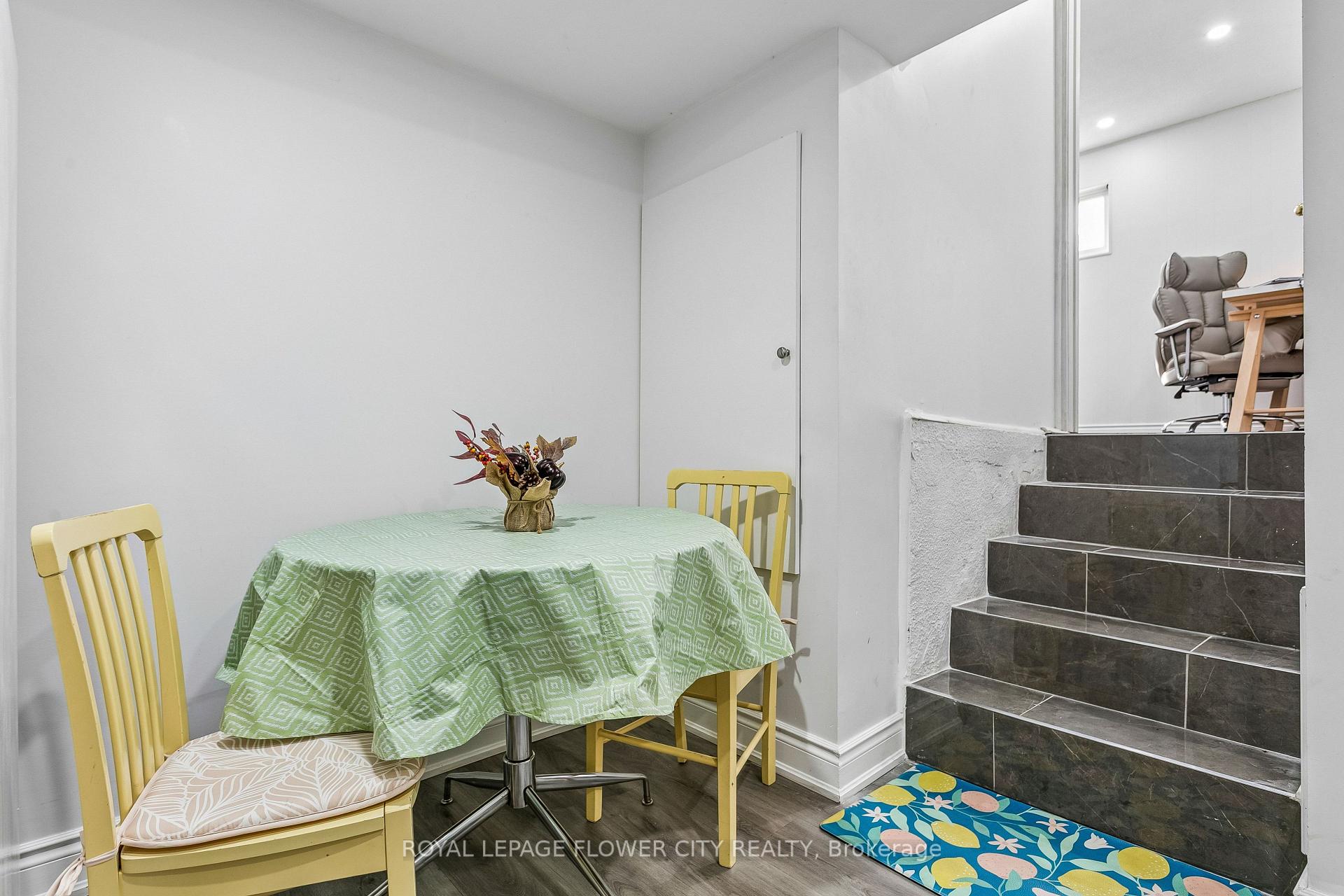 Photo 41 of 35 Camberley Crescent, Brampton, Brampton North — HOMEH