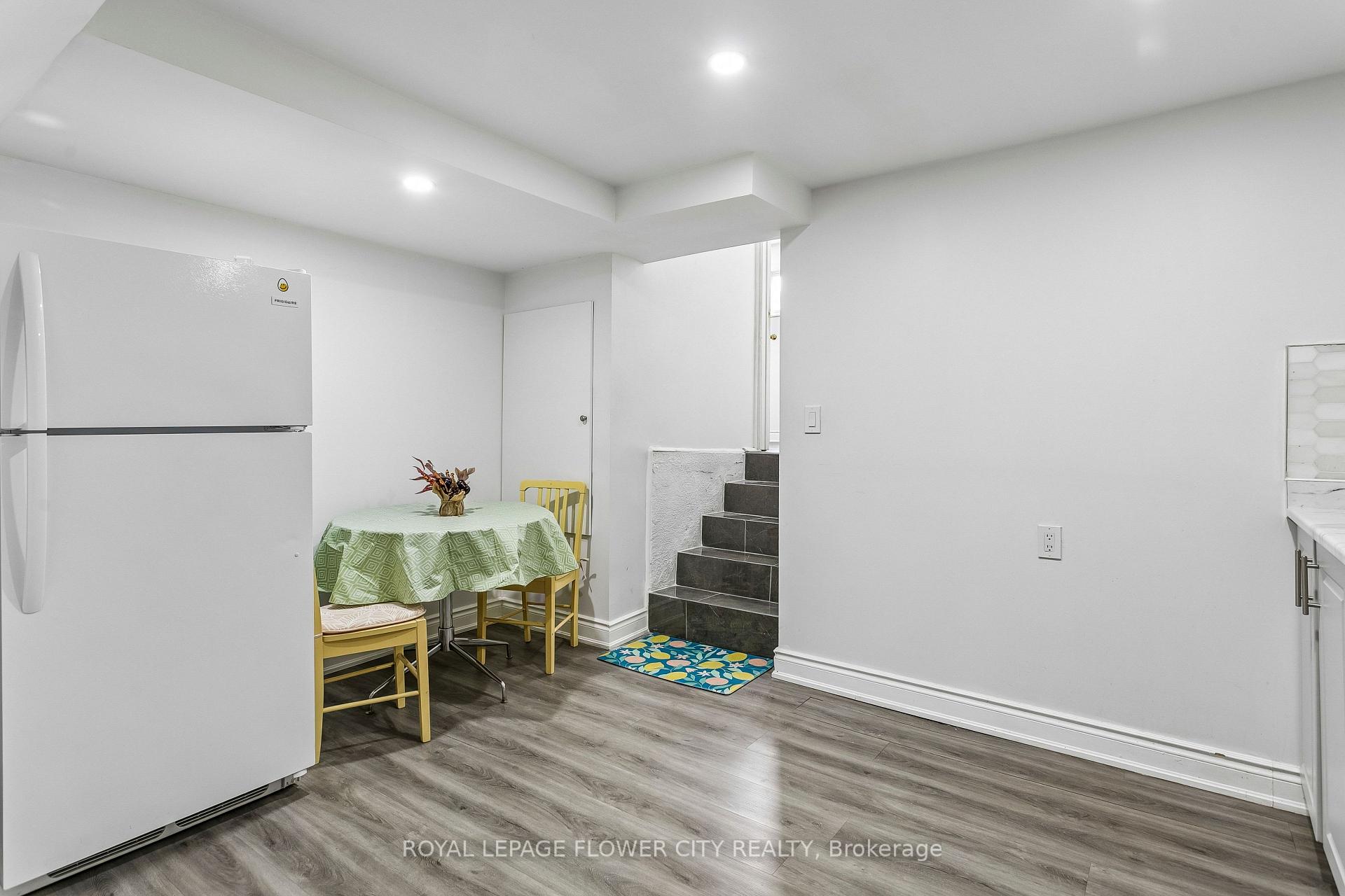 Photo 42 of 35 Camberley Crescent, Brampton, Brampton North — HOMEH