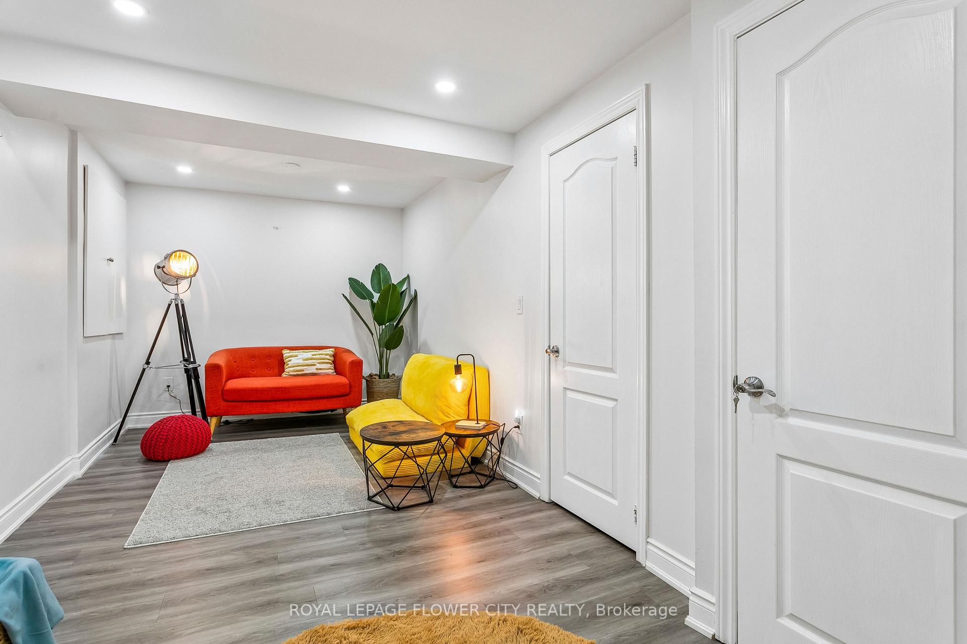 Photo 46 of 35 Camberley Crescent, Brampton, Brampton North — HOMEH