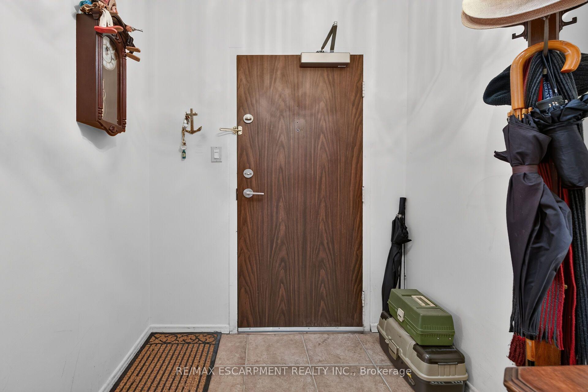 Photo 5 of Unit 1203, 75 Queen Street N, Hamilton, Strathcona — HOMEH