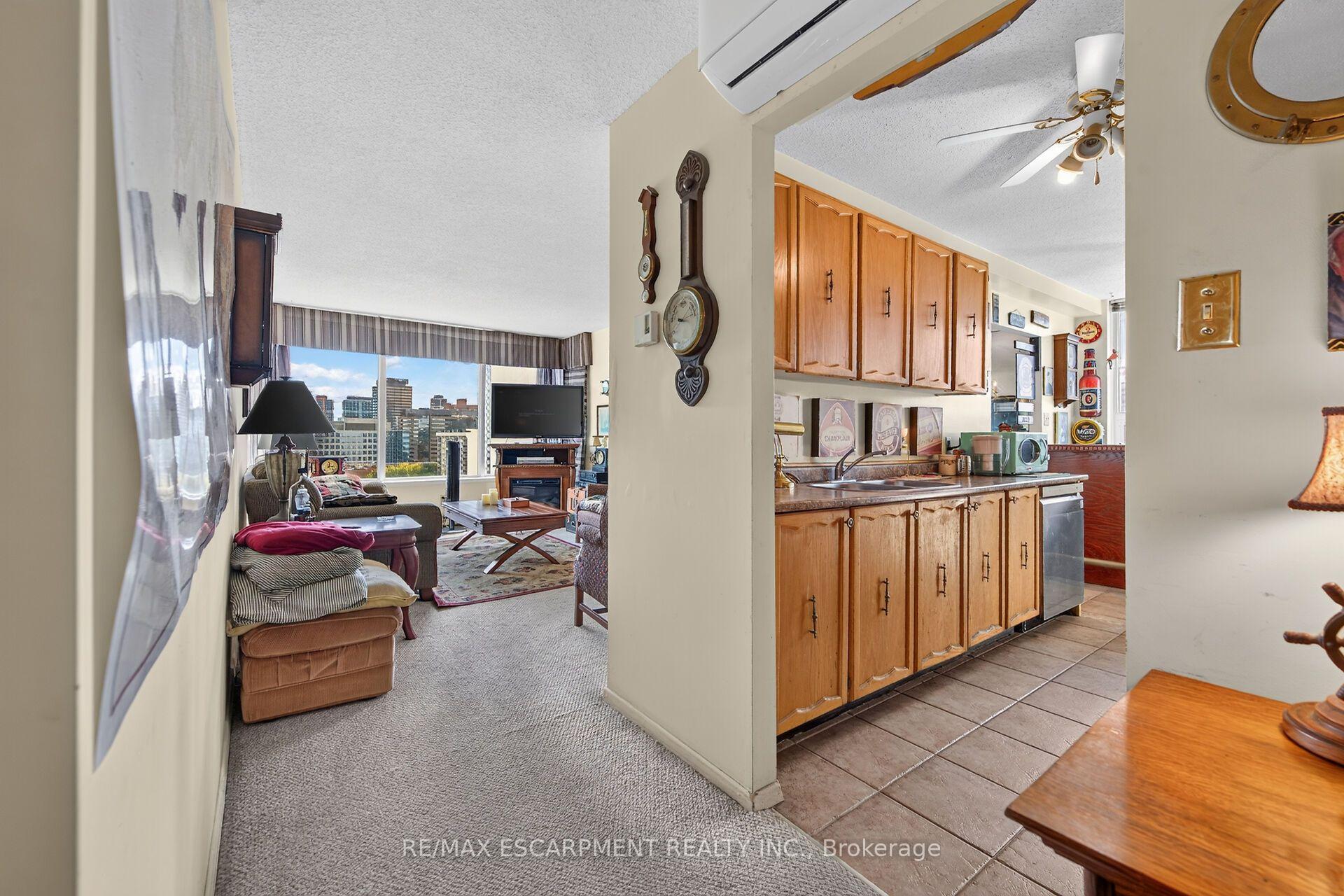 Photo 9 of Unit 1203, 75 Queen Street N, Hamilton, Strathcona — HOMEH