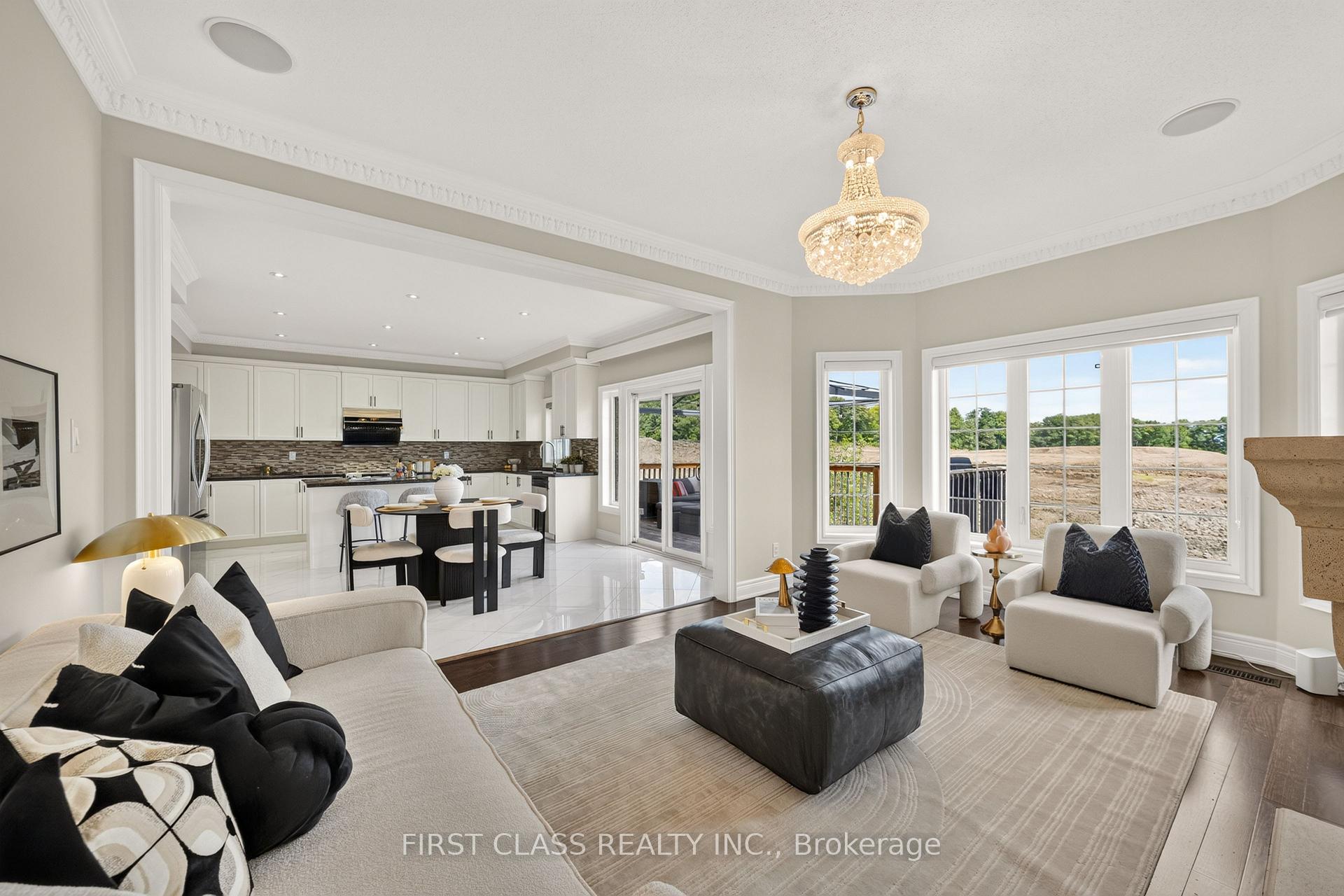 Photo 15 of 23 Lady Karen Crescent, Vaughan, Patterson — HOMEH