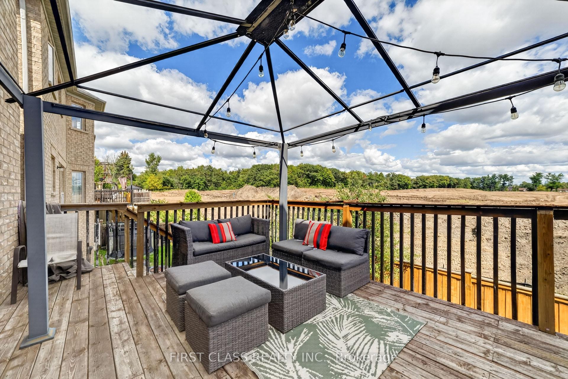 Photo 16 of 23 Lady Karen Crescent, Vaughan, Patterson — HOMEH
