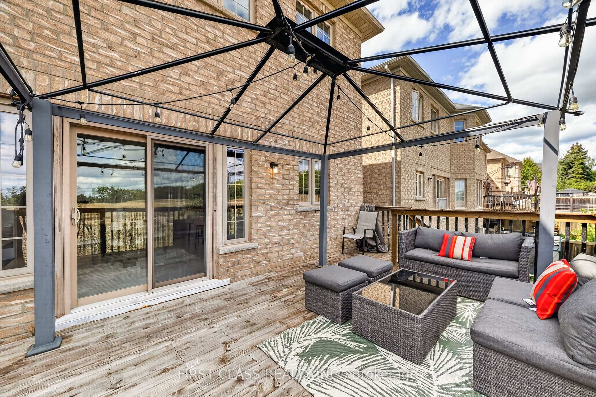 Photo 17 of 23 Lady Karen Crescent, Vaughan, Patterson — HOMEH