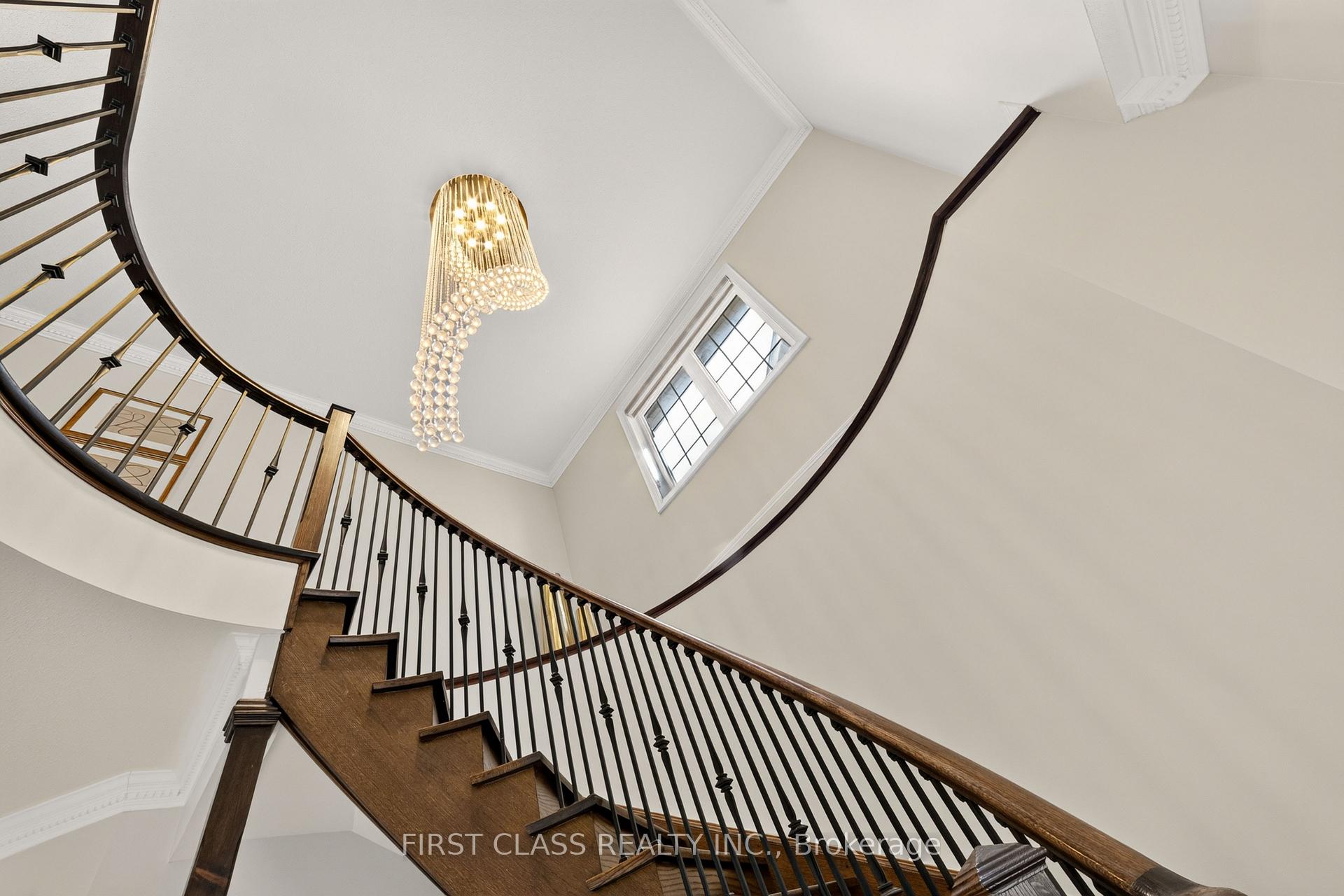 Photo 18 of 23 Lady Karen Crescent, Vaughan, Patterson — HOMEH