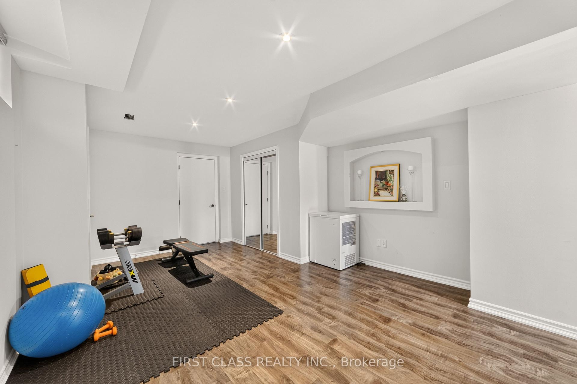 Photo 36 of 23 Lady Karen Crescent, Vaughan, Patterson — HOMEH