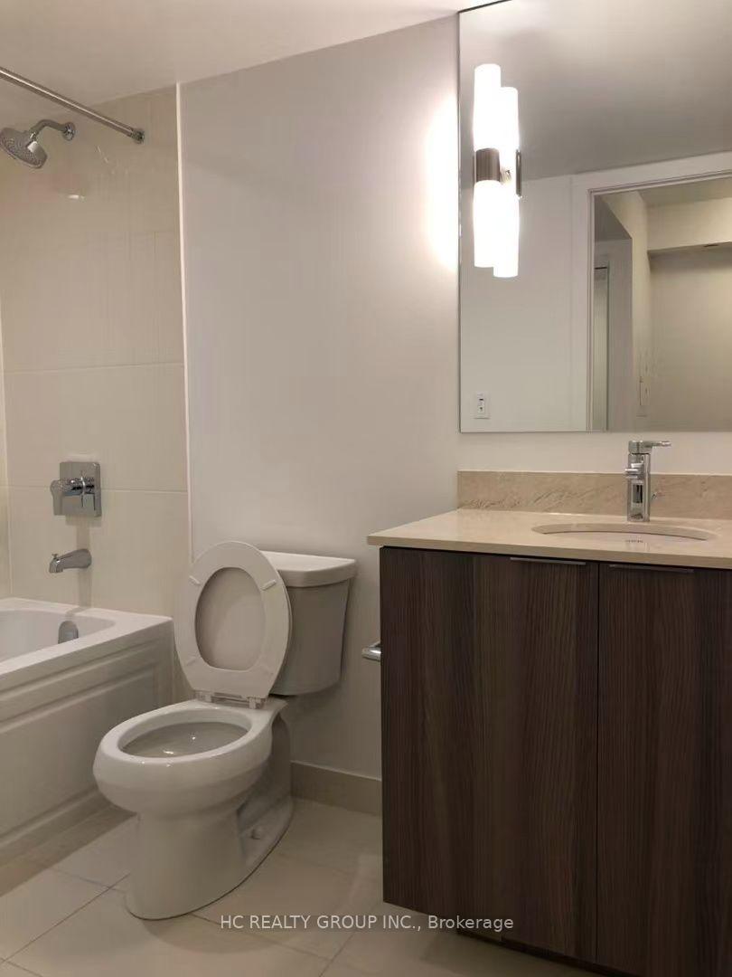 Photo 6 of Unit 327, 955 Bay Street, Toronto, Bay Street Corridor — HOMEH
