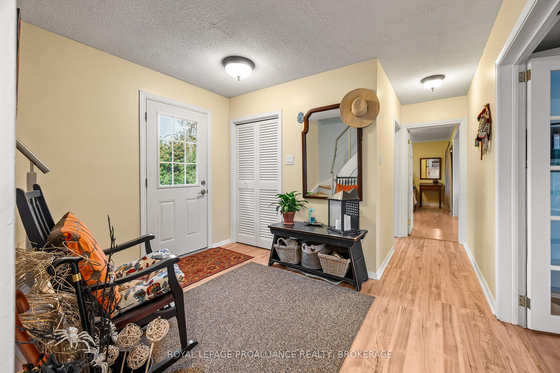 Photo 8 of 34 Cambridge Crescent, Loyalist, Amherstview — HOMEH