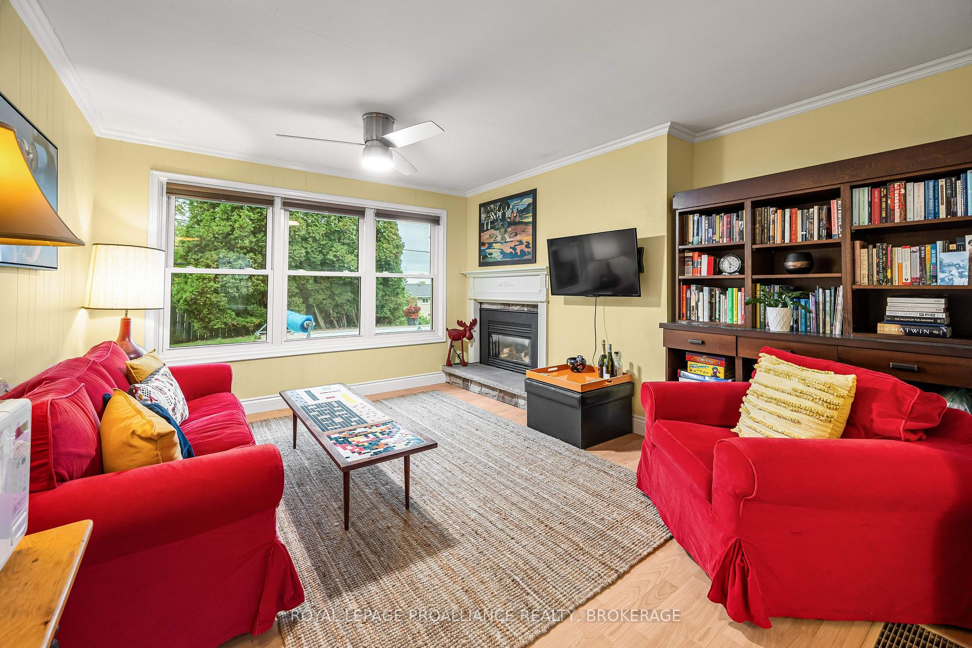 Photo 24 of 34 Cambridge Crescent, Loyalist, Amherstview — HOMEH