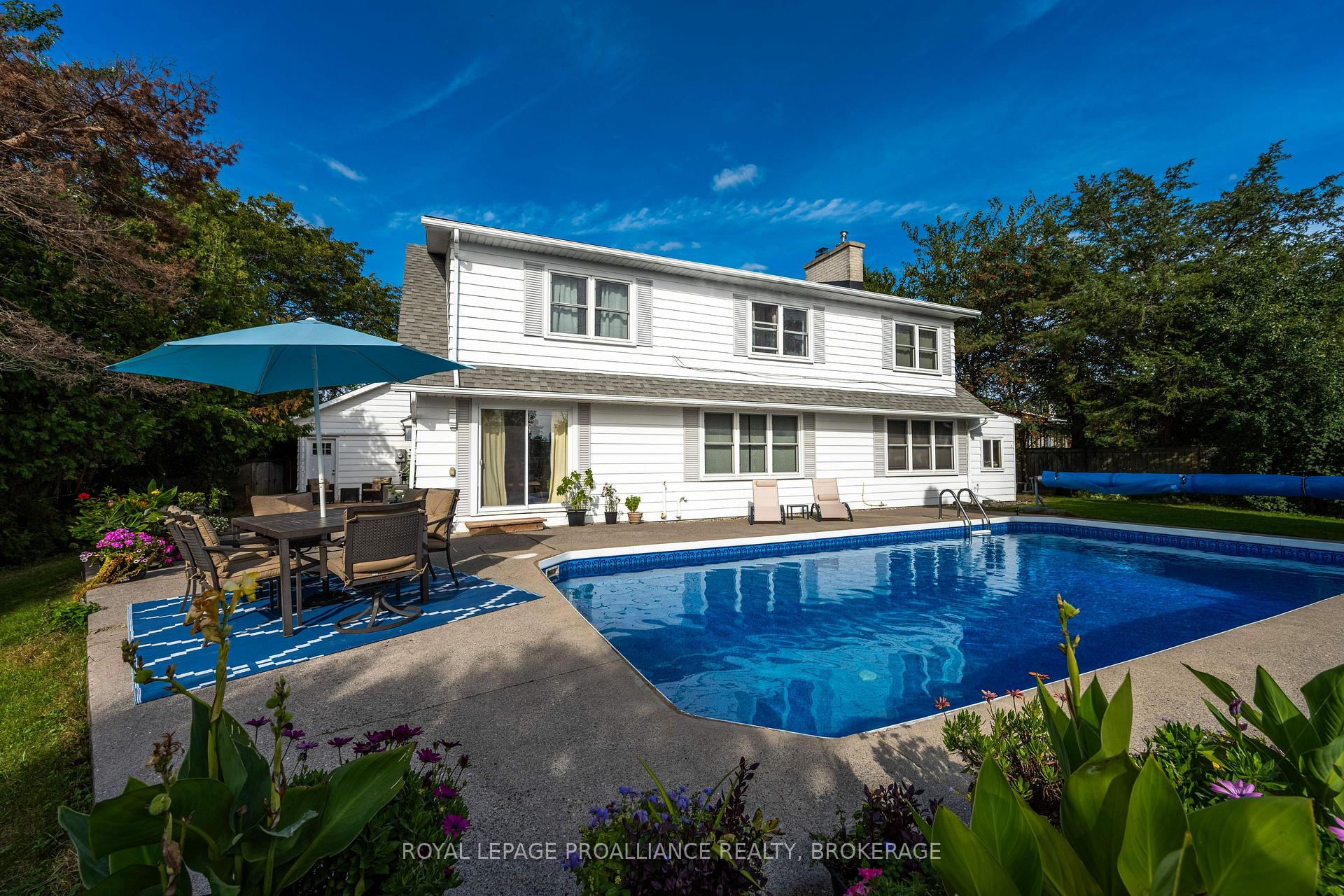 Photo 40 of 34 Cambridge Crescent, Loyalist, Amherstview — HOMEH