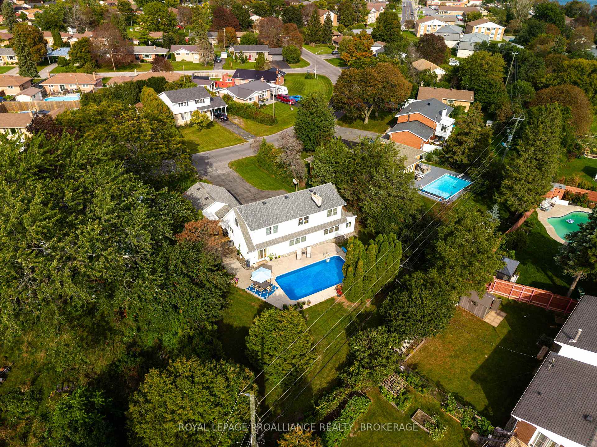 Photo 49 of 34 Cambridge Crescent, Loyalist, Amherstview — HOMEH