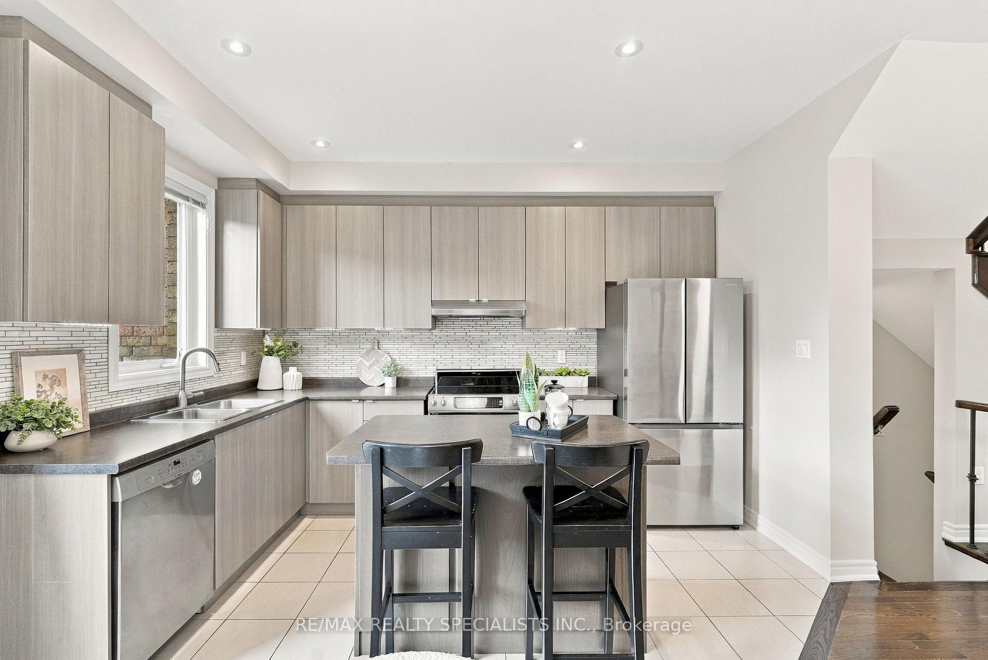Photo 4 of 766 Sugden Terrace, Milton, Willmott — HOMEH