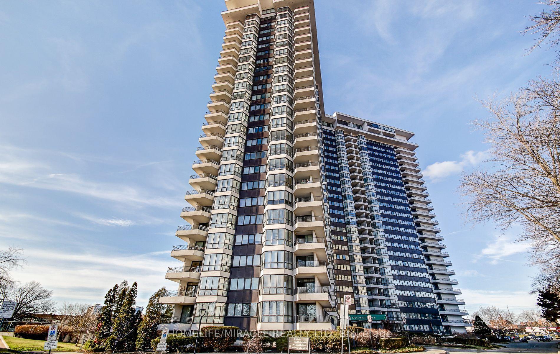 Photo of Unit 504, 1333 Bloor Street