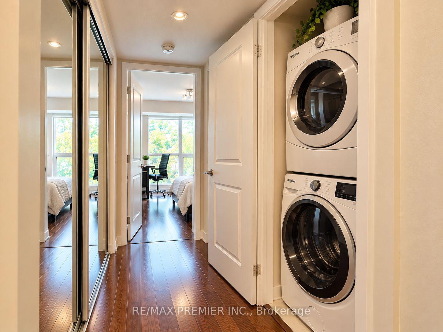 Photo 11 of Unit 316, 17 Anndale Drive, North York, Willowdale East — HOMEH