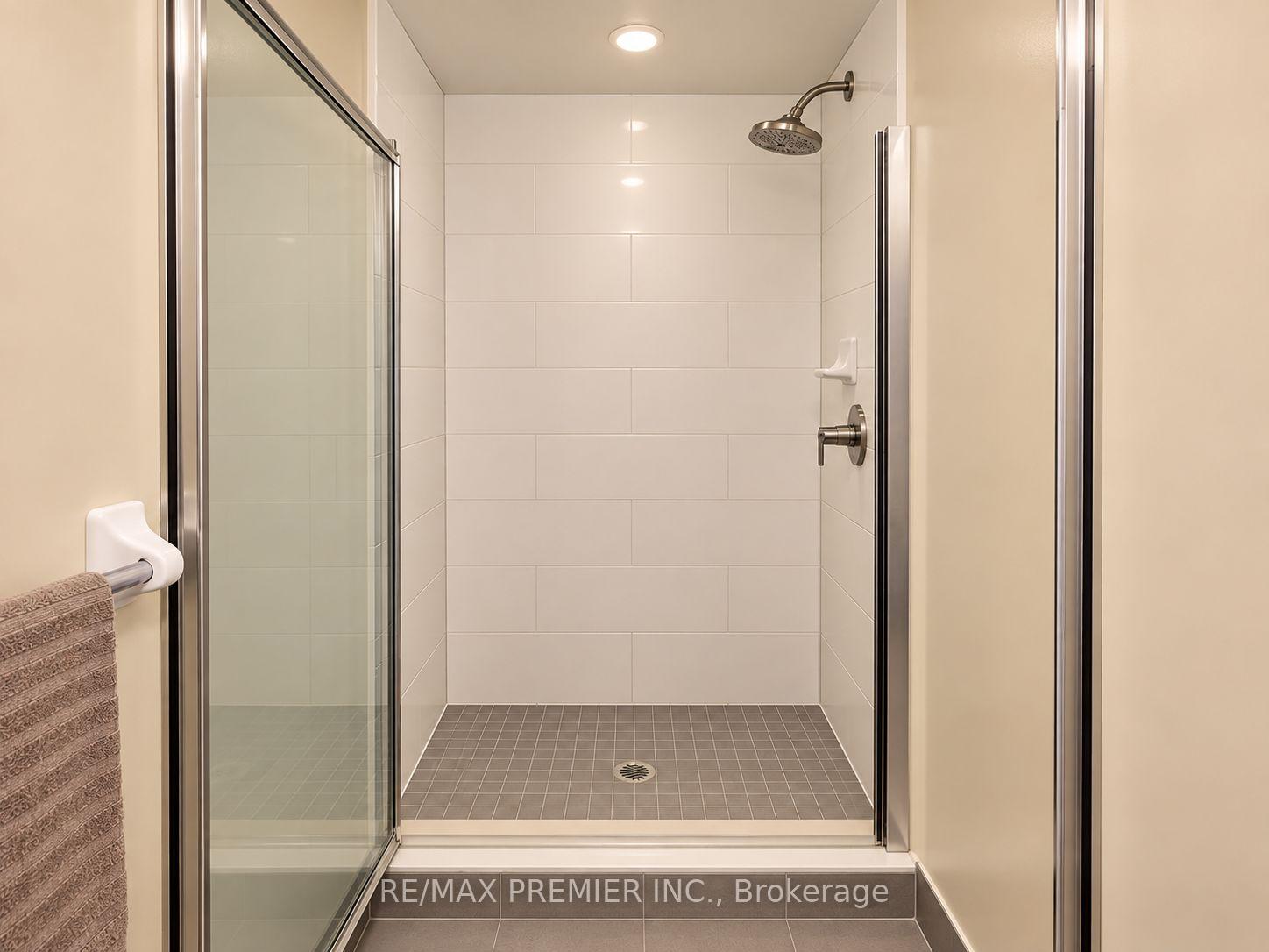 Photo 14 of Unit 316, 17 Anndale Drive, North York, Willowdale East — HOMEH
