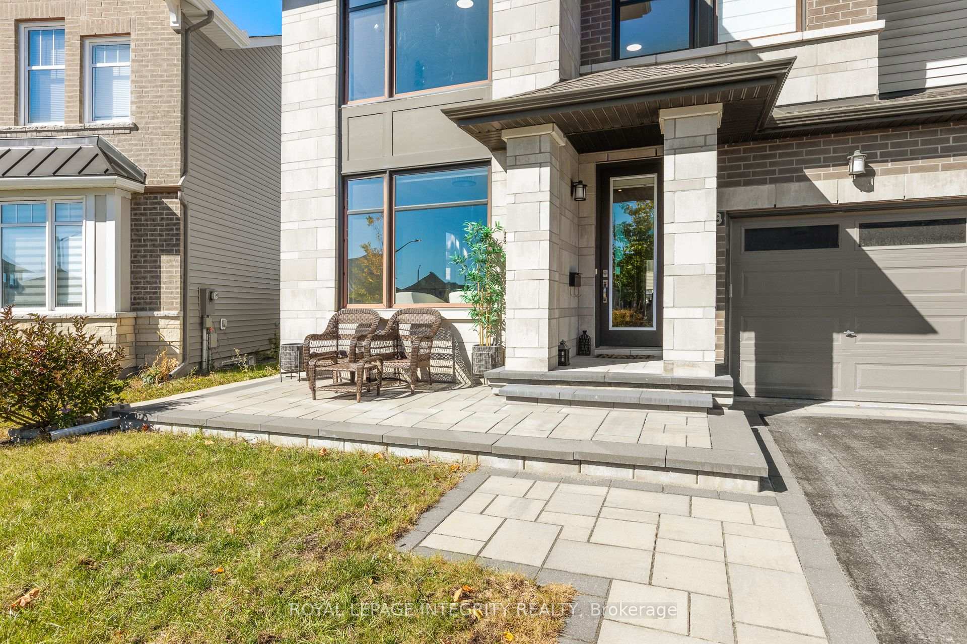 Photo 2 of 513 Amulet Grove, Ottawa, Riverside South/Gloucester Glen — HOMEH