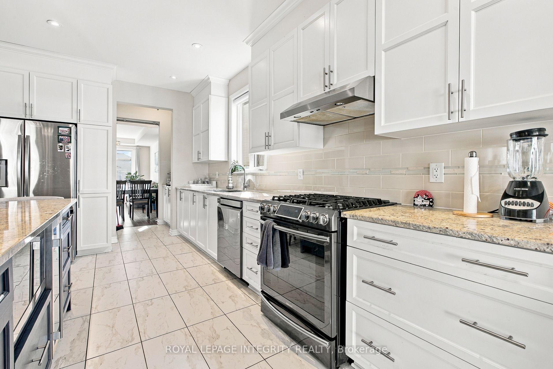 Photo 15 of 513 Amulet Grove, Ottawa, Riverside South/Gloucester Glen — HOMEH