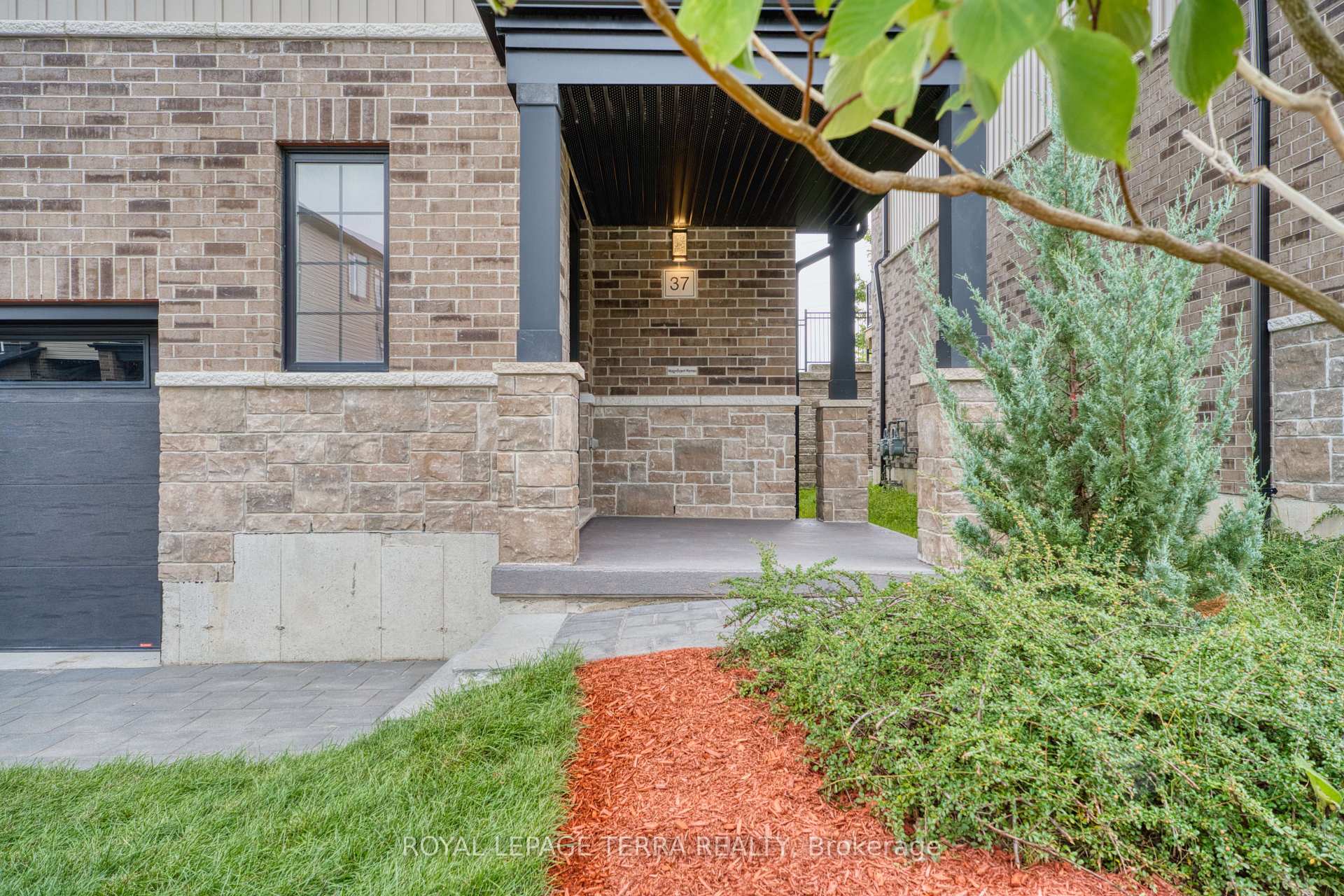 Photo 3 of Unit 37, 2610 Kettering Place, London, South U — HOMEH