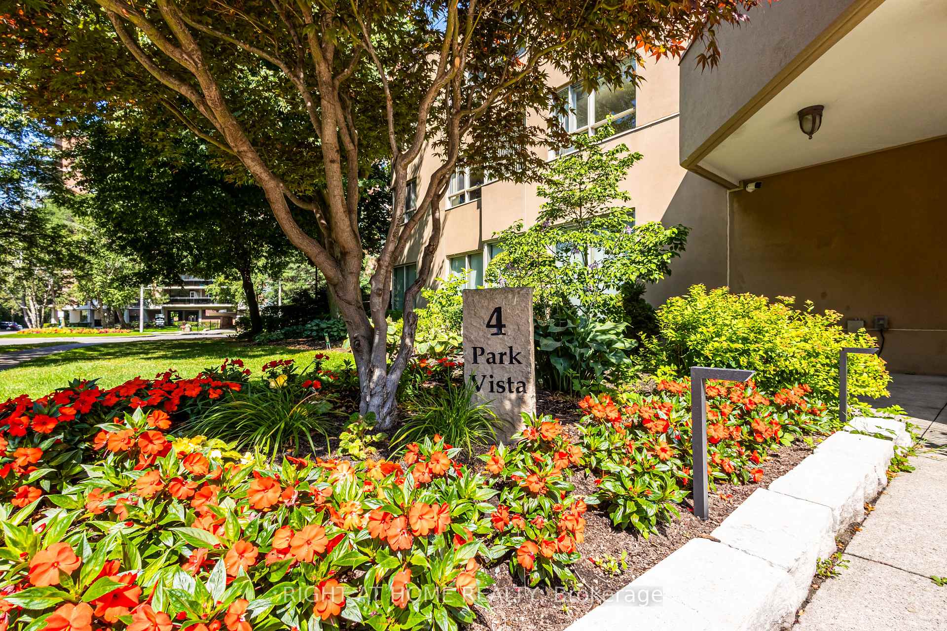 Photo 5 of Unit 912, 4 Park Vista Drive, Toronto, O'Connor-Parkview — HOMEH