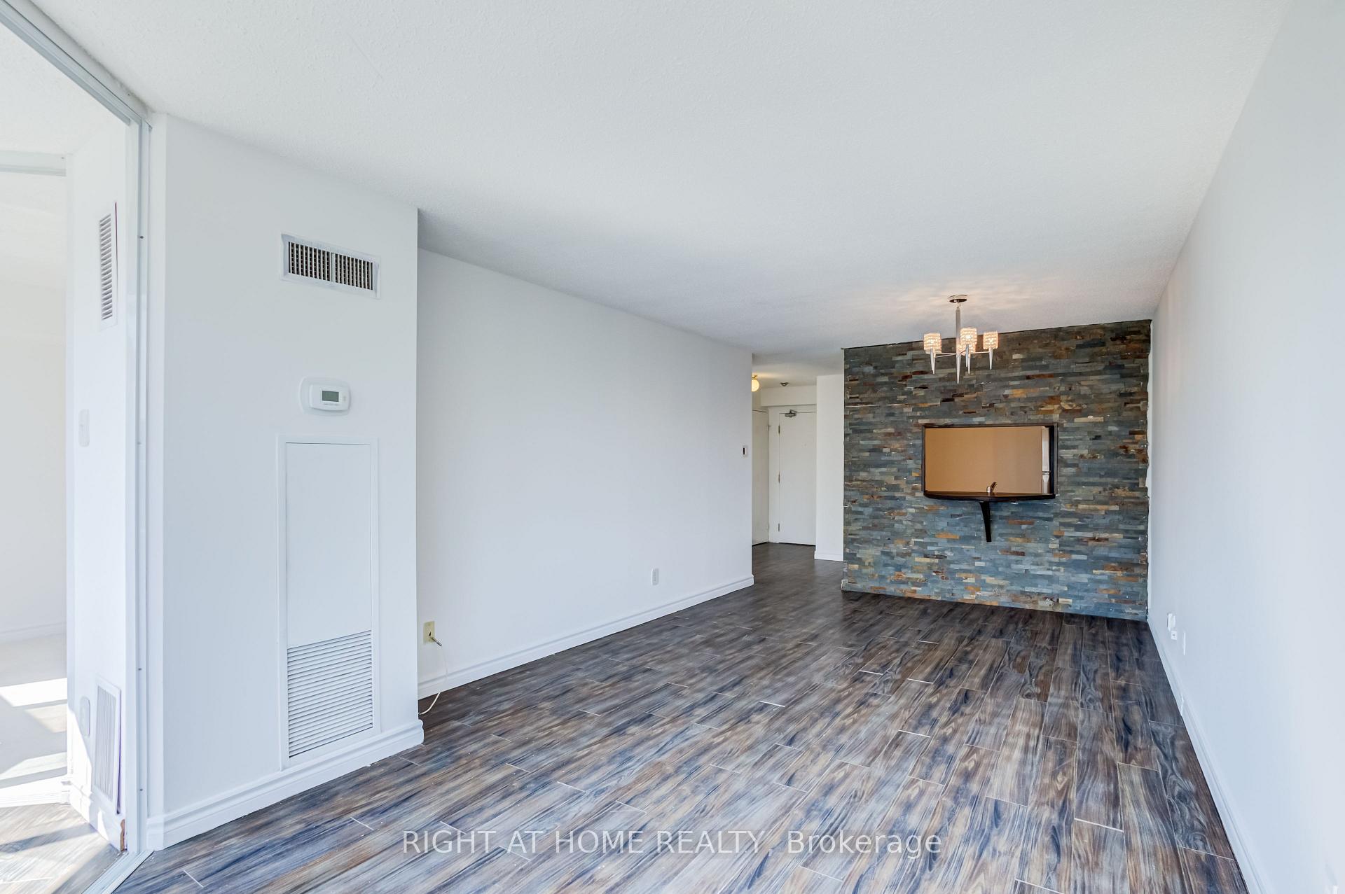 Photo 14 of Unit 912, 4 Park Vista Drive, Toronto, O'Connor-Parkview — HOMEH