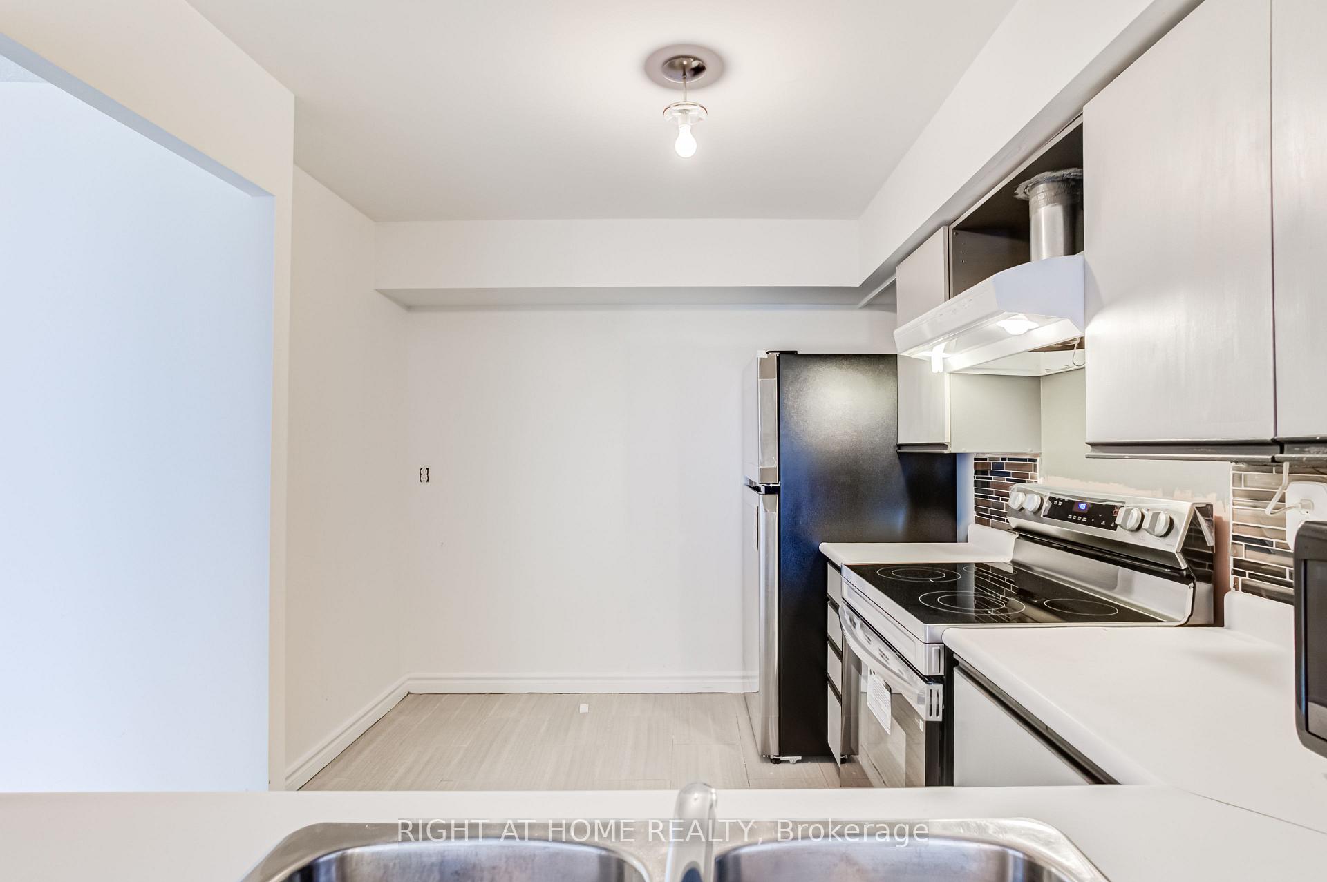 Photo 16 of Unit 912, 4 Park Vista Drive, Toronto, O'Connor-Parkview — HOMEH
