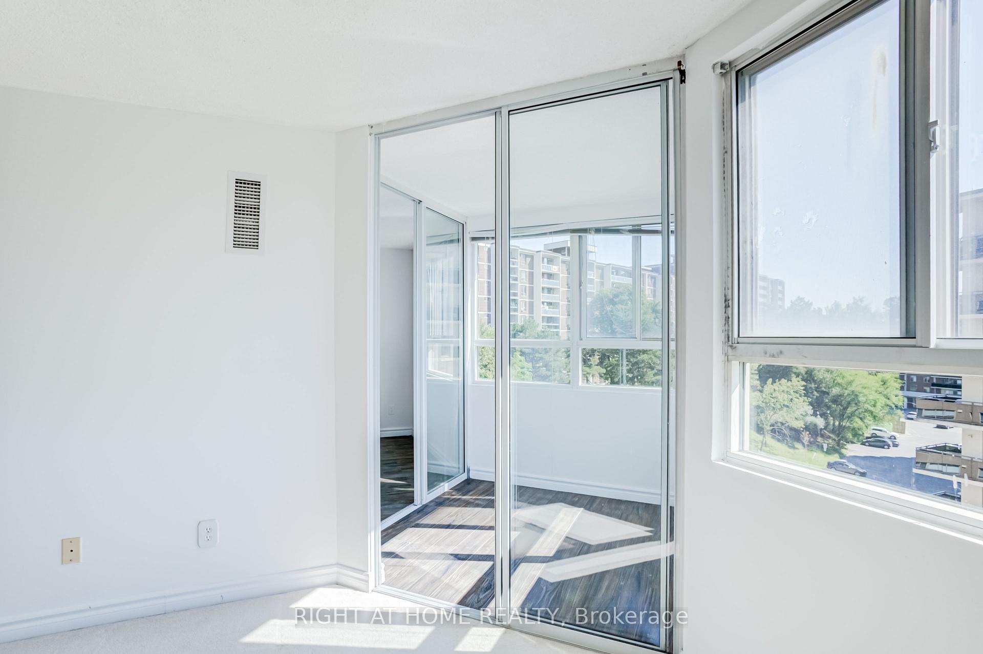 Photo 23 of Unit 912, 4 Park Vista Drive, Toronto, O'Connor-Parkview — HOMEH