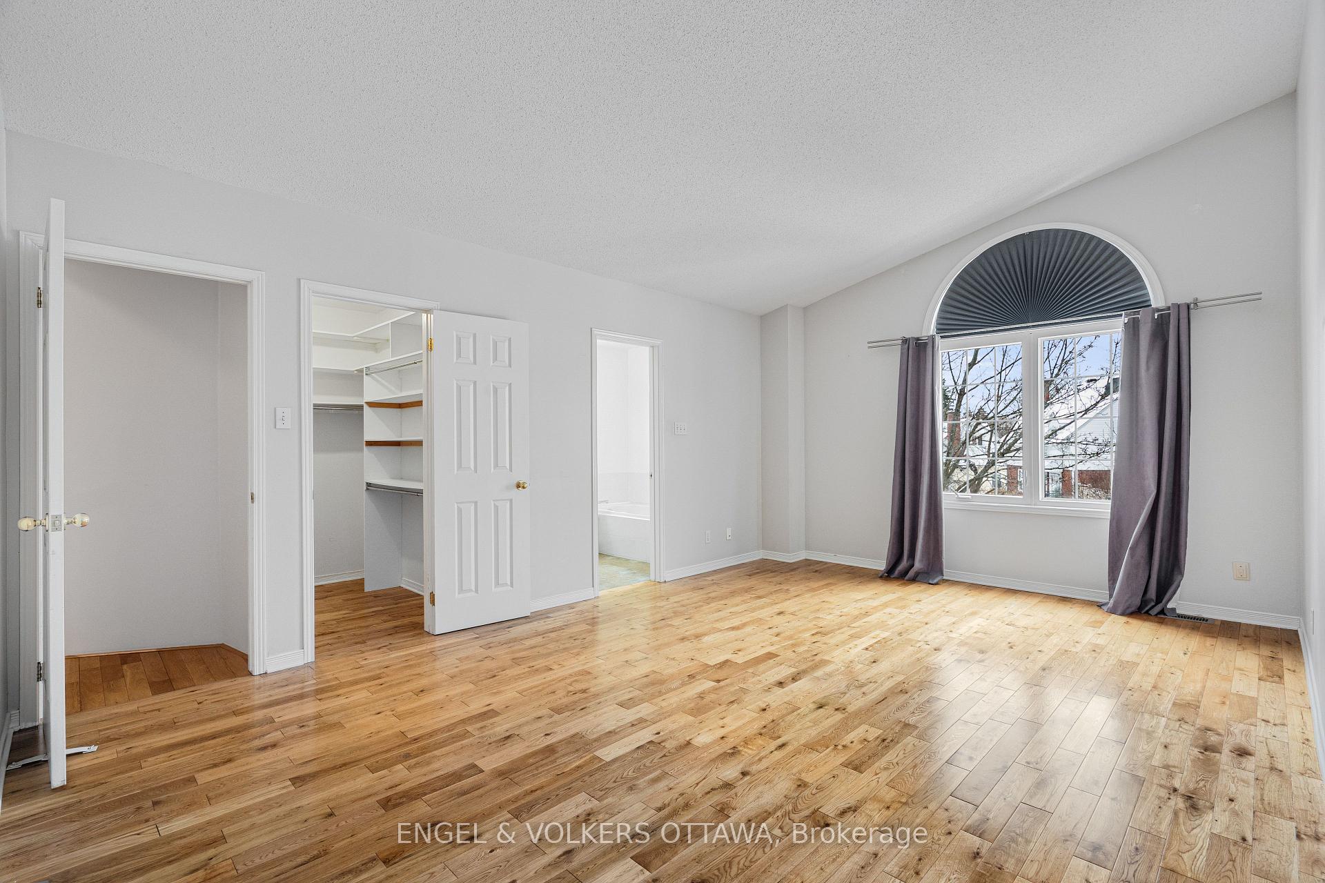 Photo 11 of 1321 Morley Boulevard, Ottawa, Courtland Park — HOMEH