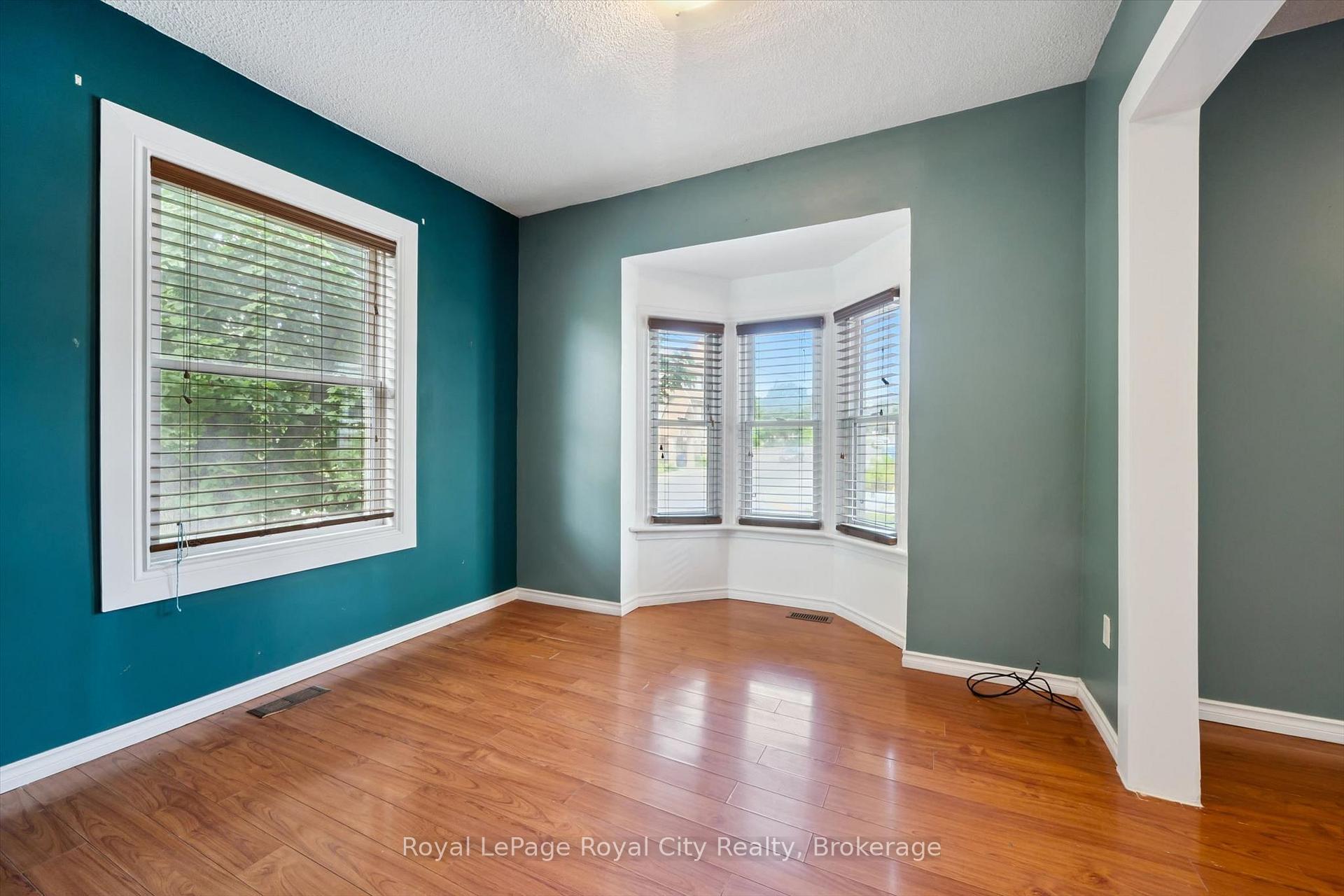 Photo 6 of 90 Neeve Street, Guelph, St. Patrick's Ward — HOMEH