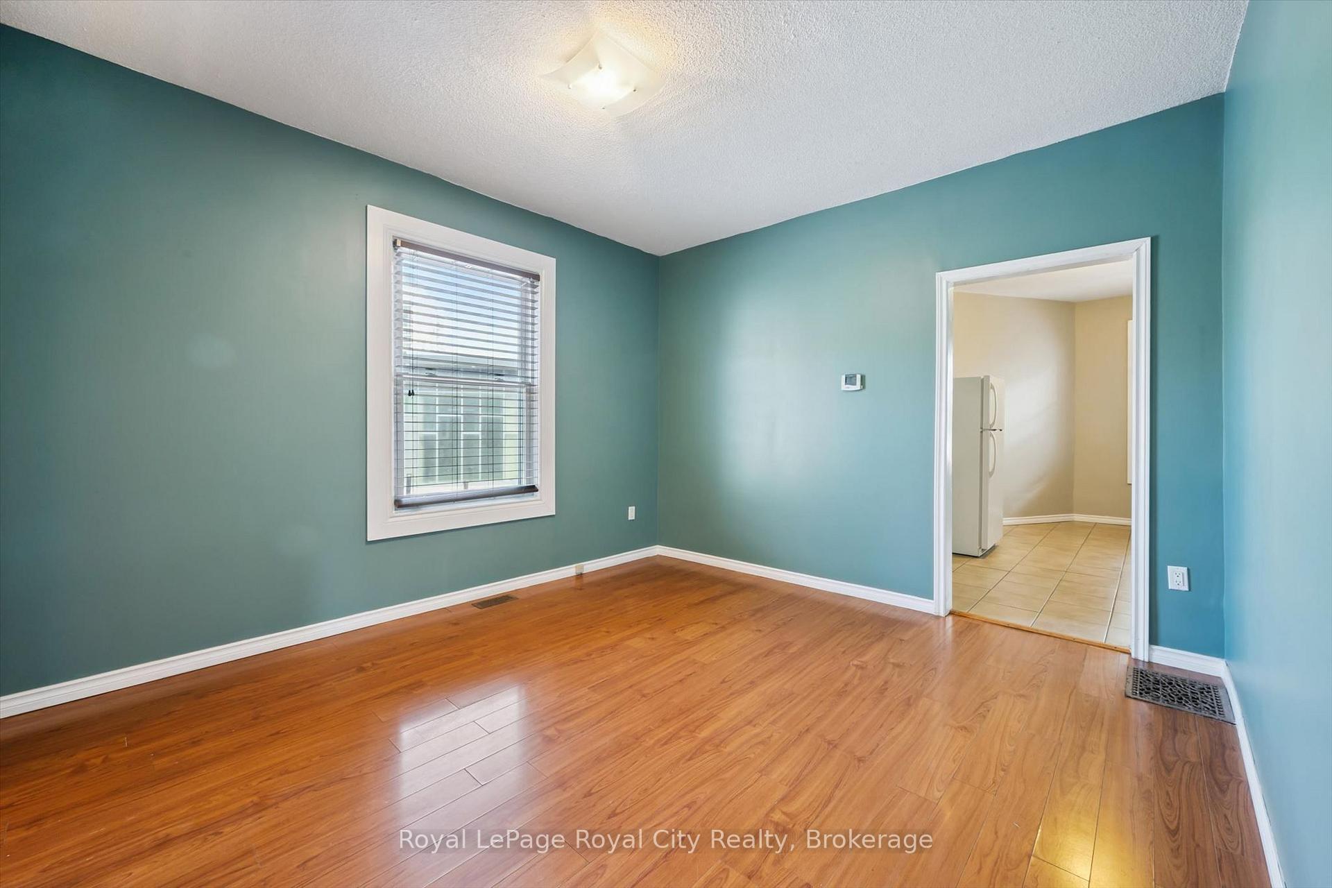 Photo 11 of 90 Neeve Street, Guelph, St. Patrick's Ward — HOMEH