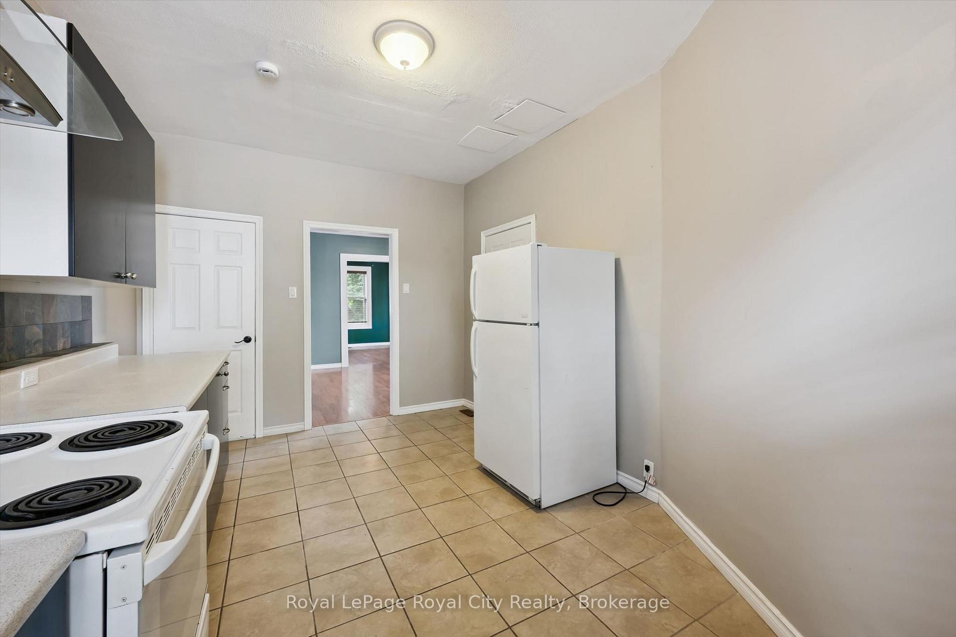 Photo 15 of 90 Neeve Street, Guelph, St. Patrick's Ward — HOMEH