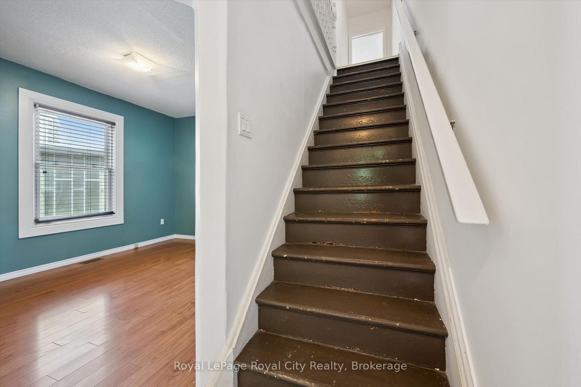 Photo 17 of 90 Neeve Street, Guelph, St. Patrick's Ward — HOMEH