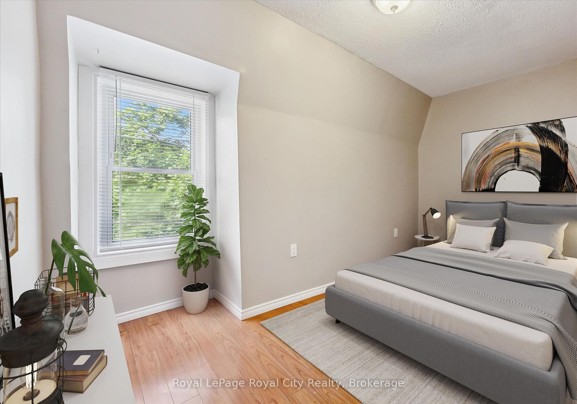 Photo 21 of 90 Neeve Street, Guelph, St. Patrick's Ward — HOMEH