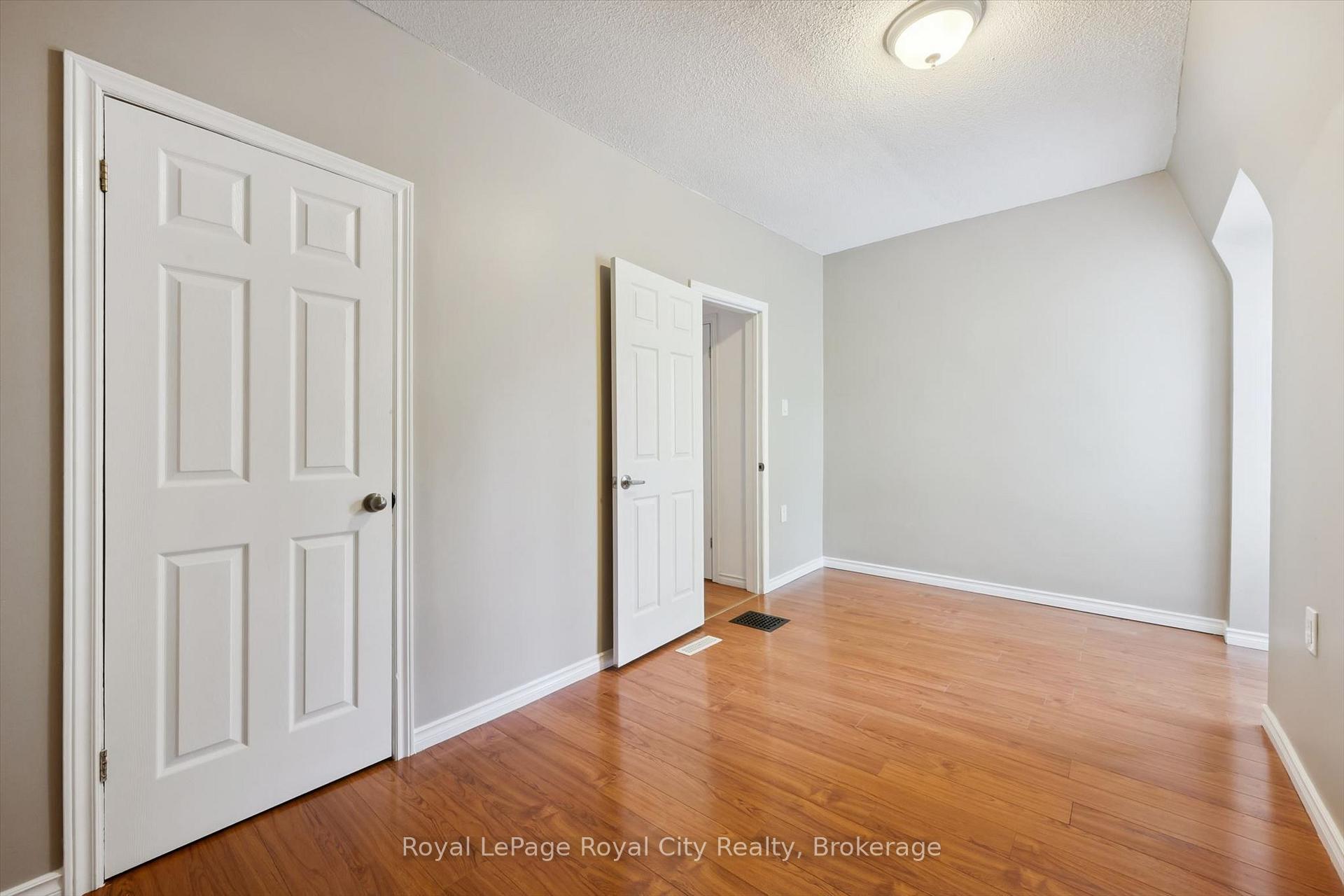 Photo 23 of 90 Neeve Street, Guelph, St. Patrick's Ward — HOMEH