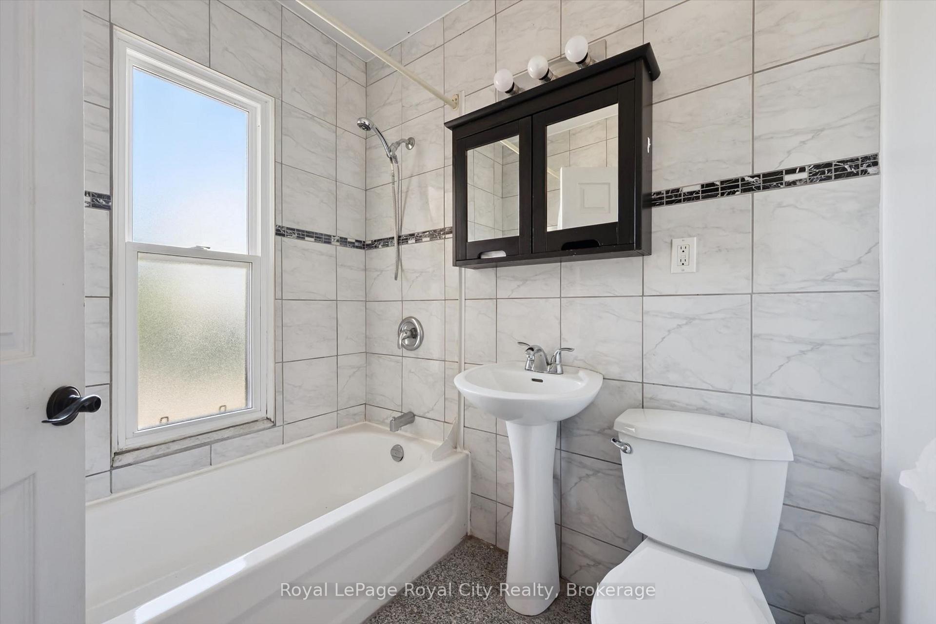 Photo 30 of 90 Neeve Street, Guelph, St. Patrick's Ward — HOMEH