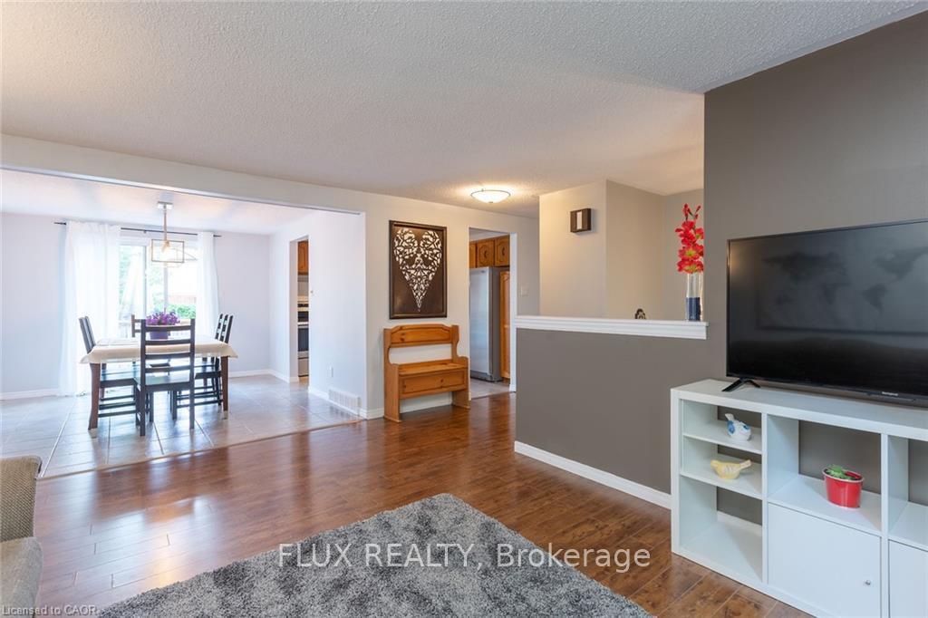 Photo 6 of Unit 1, 63 Imperial Road N, Guelph, Willow West/Sugarbush/West Acres — HOMEH