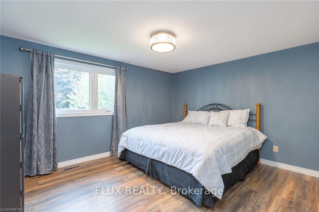Photo 12 of Unit 1, 63 Imperial Road N, Guelph, Willow West/Sugarbush/West Acres — HOMEH
