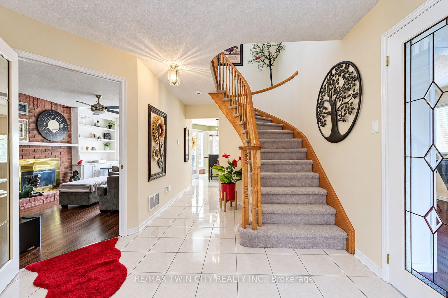 Photo 5 of 11 Peregrine Crescent, Cambridge, Clemens Mills/Saginaw — HOMEH