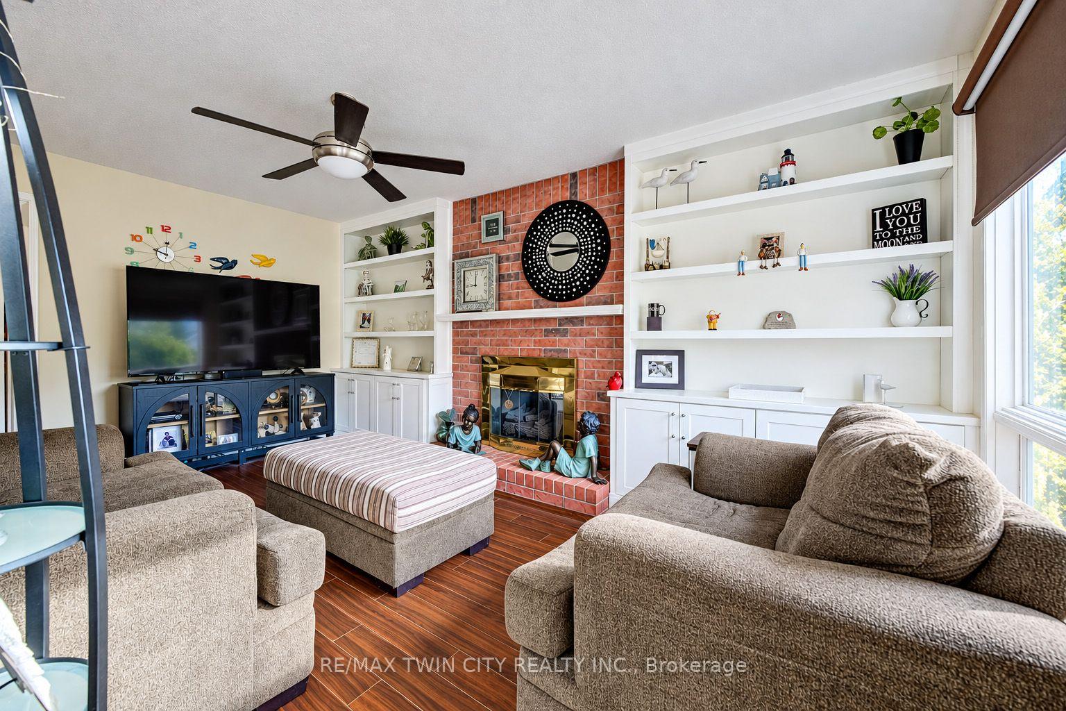 Photo 8 of 11 Peregrine Crescent, Cambridge, Clemens Mills/Saginaw — HOMEH