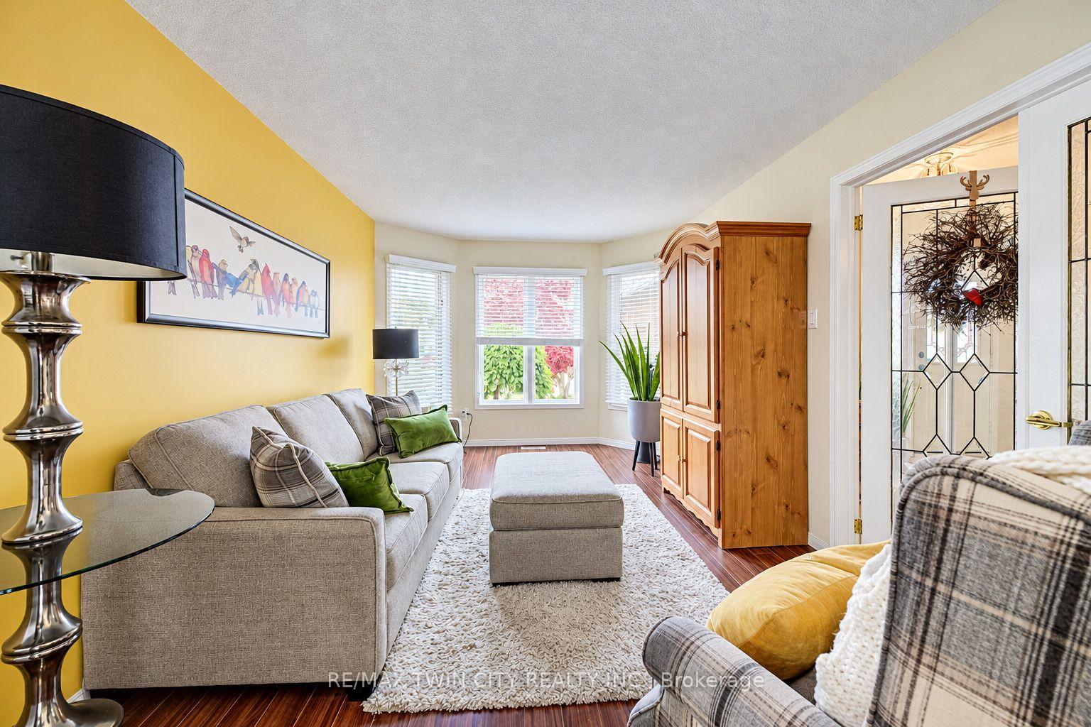 Photo 9 of 11 Peregrine Crescent, Cambridge, Clemens Mills/Saginaw — HOMEH