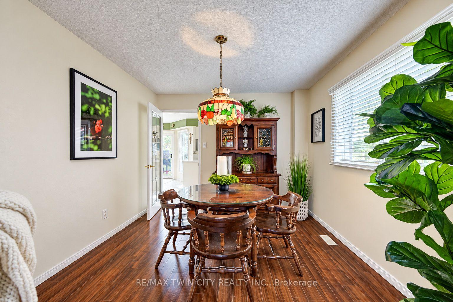 Photo 10 of 11 Peregrine Crescent, Cambridge, Clemens Mills/Saginaw — HOMEH