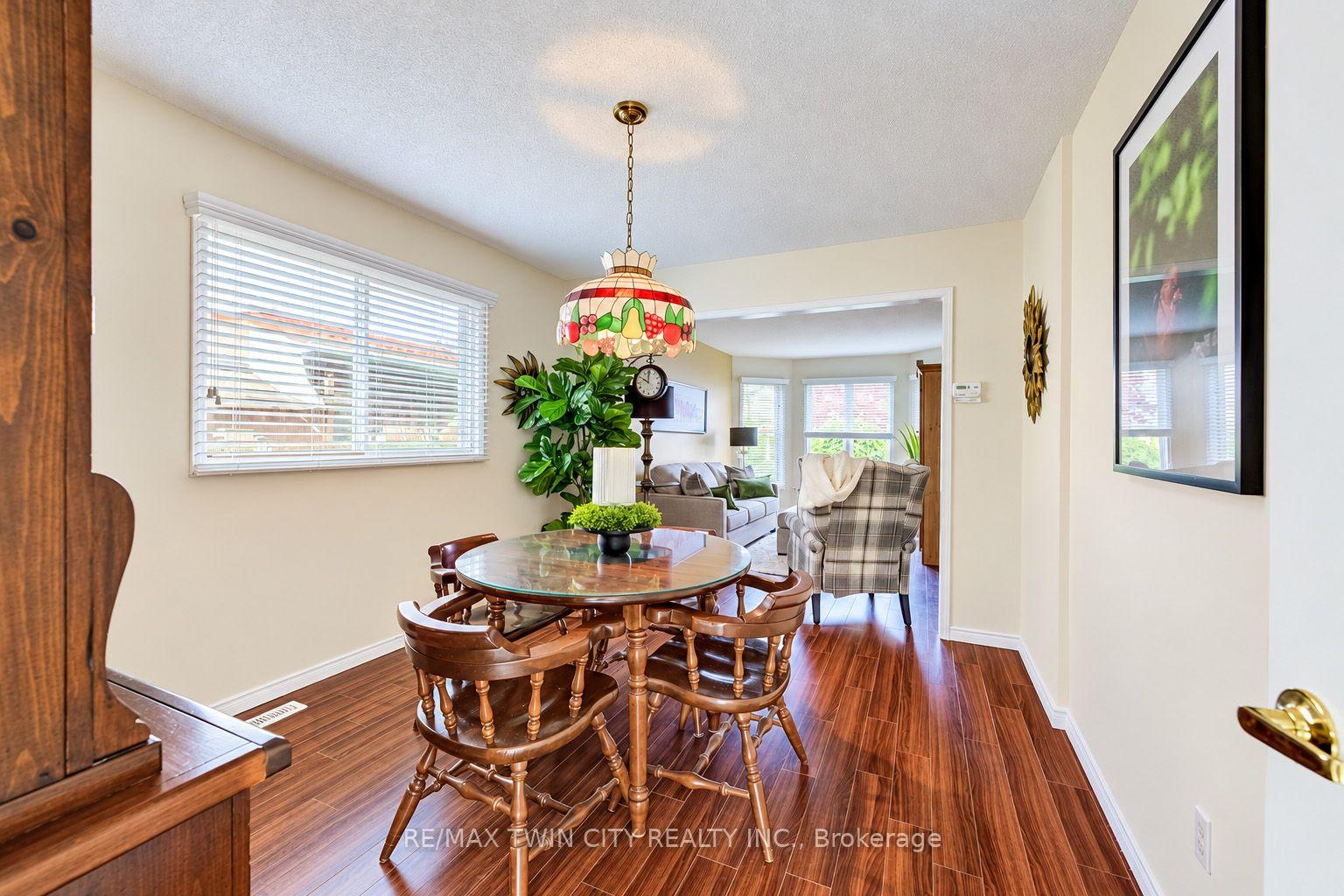 Photo 11 of 11 Peregrine Crescent, Cambridge, Clemens Mills/Saginaw — HOMEH