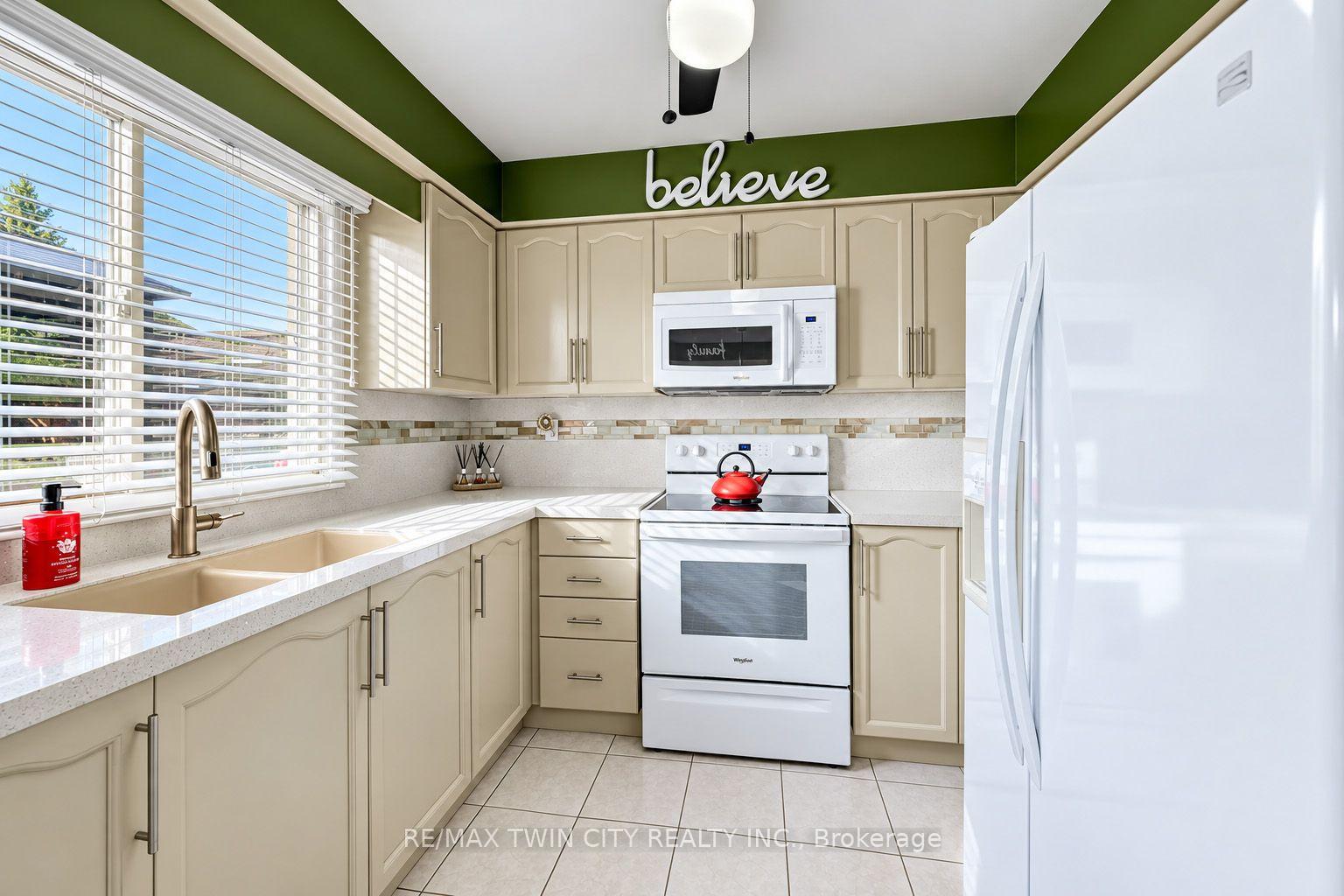 Photo 14 of 11 Peregrine Crescent, Cambridge, Clemens Mills/Saginaw — HOMEH