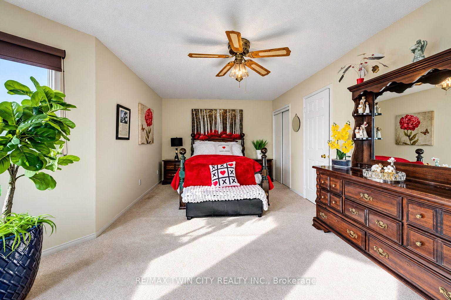 Photo 23 of 11 Peregrine Crescent, Cambridge, Clemens Mills/Saginaw — HOMEH