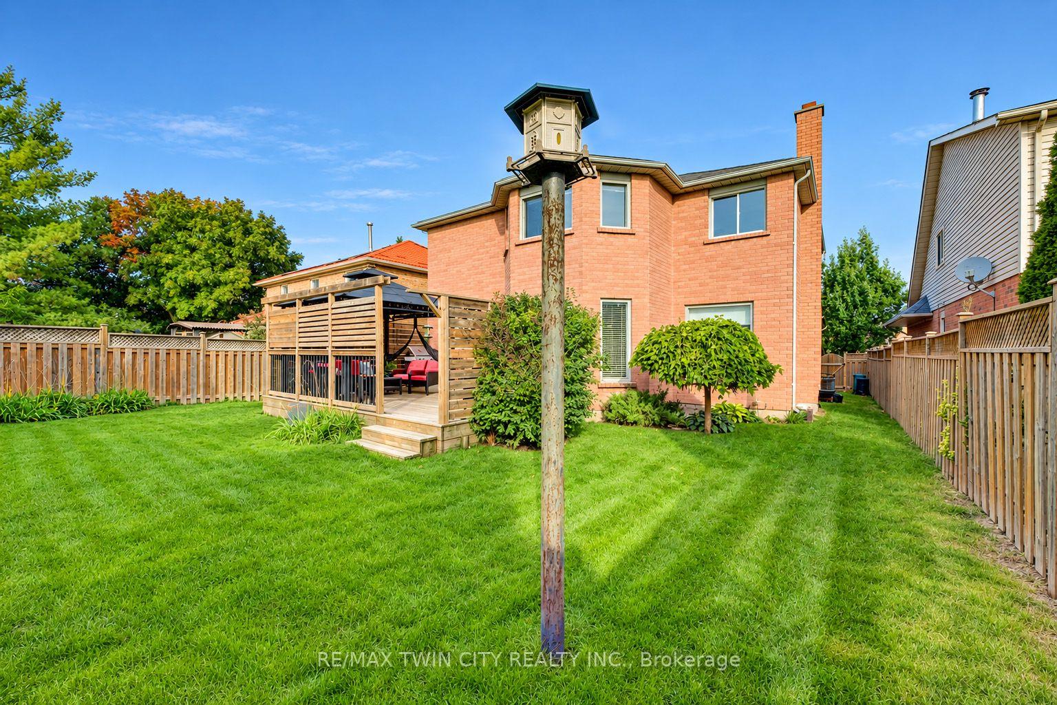 Photo 31 of 11 Peregrine Crescent, Cambridge, Clemens Mills/Saginaw — HOMEH