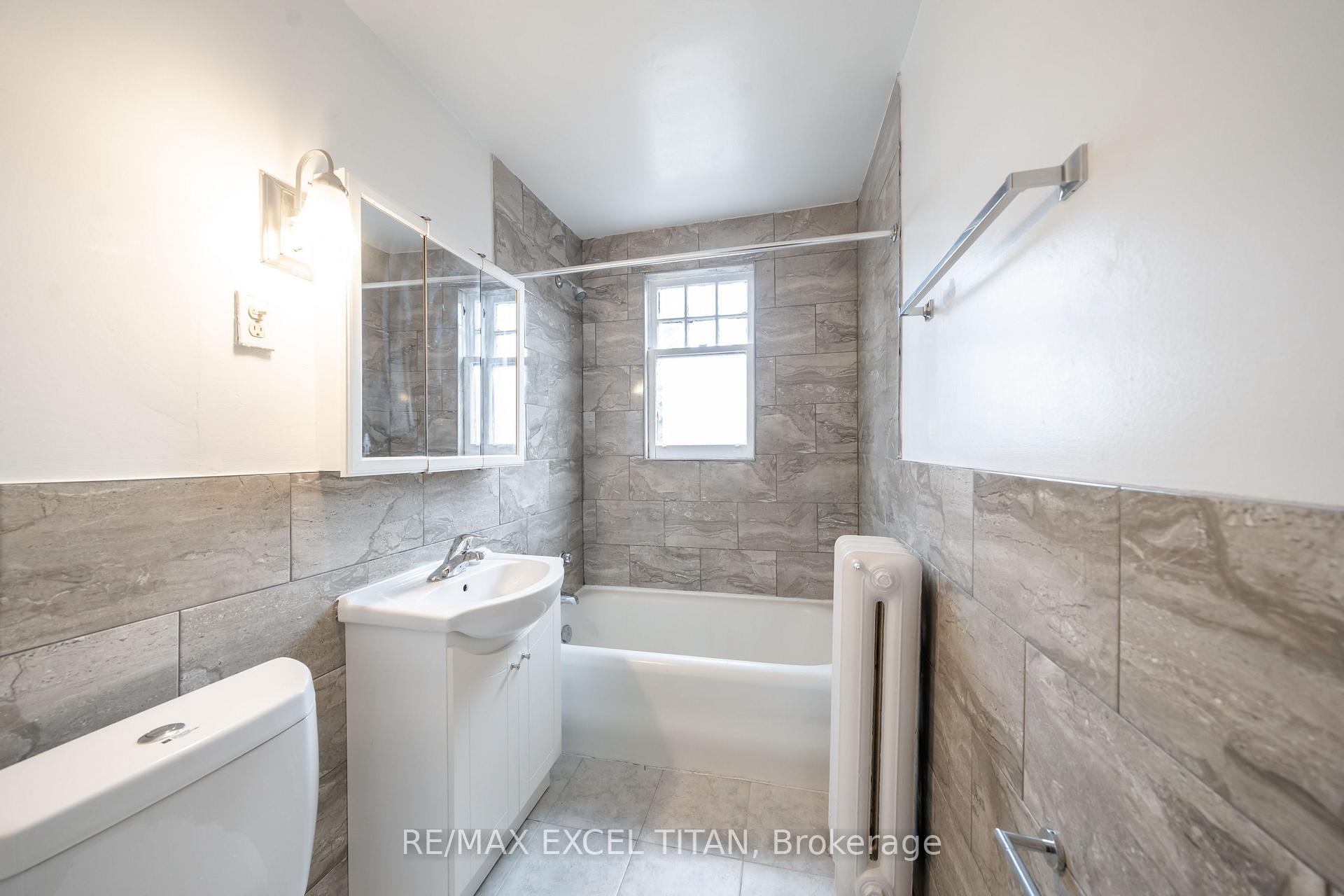Photo 8 of Unit 81, 10 Kingston Road, Toronto, Woodbine Corridor — HOMEH